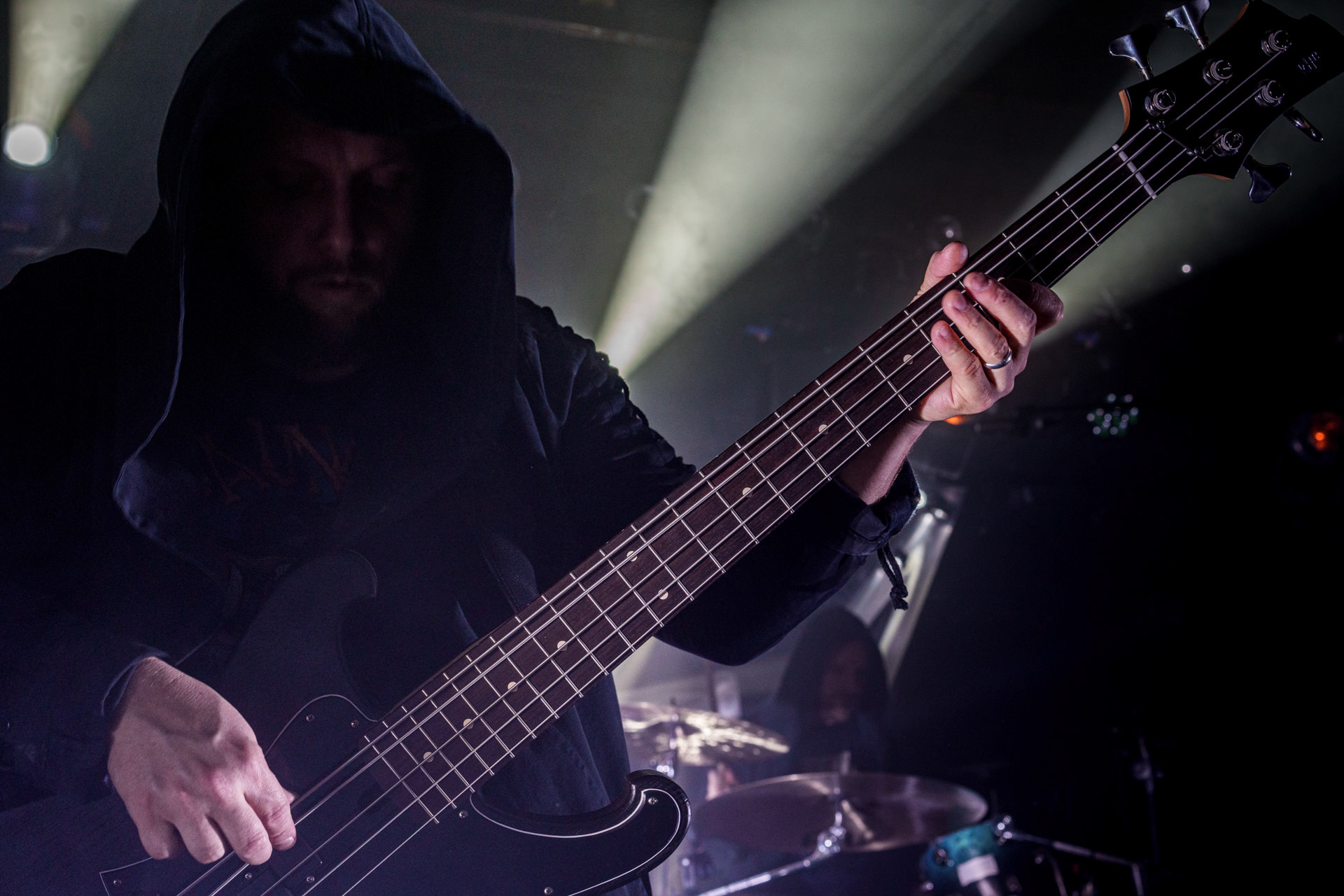 6.12.2022 Zeal &amp; Ardor - Warszawa.Szwajcarski industrial metal, blackgaze, awant-garde, afroamerykanski spirytualizmu z black metalem,n/z Lukas Kurmann - bass,Knock Out Productions,Klub Proxima,Fot. Andrzej Wasilkiewicz/Reporter