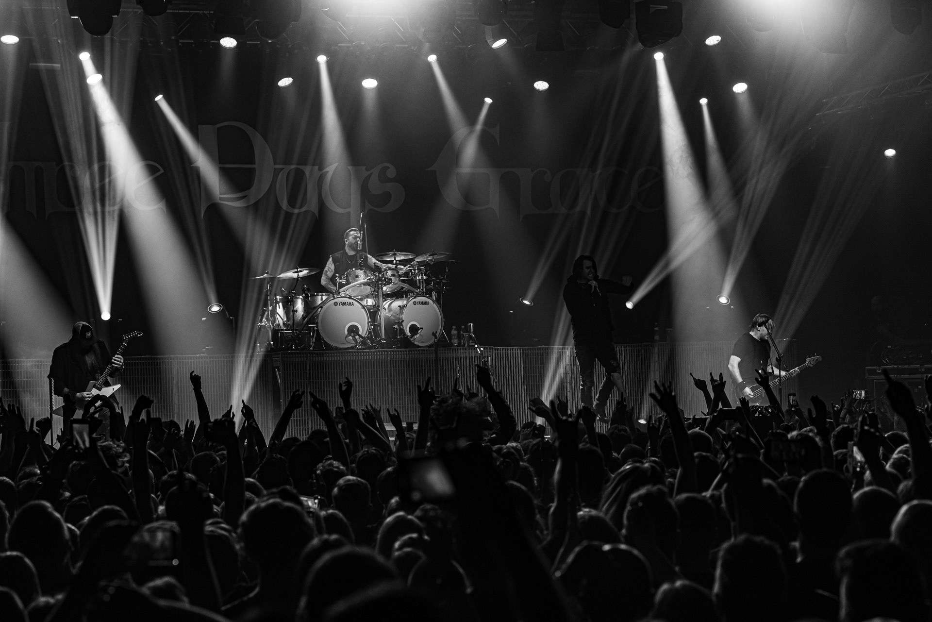 7.10.2022 Warszawski koncert Three Days Grace w klubie Progresja.Kanadyjczycy promuja nowy album EXPLOSIONS.n/z Barry Stock – gitara, n/z Brad Walst – gitara basowa, n/z Neil Sanderson – perkusja, instrumenty klawiszowe, n/z Matt Walst – wokal,Produkcja Knock Out Productions, Fot. Andrzej Wasilkiewicz/Reporter