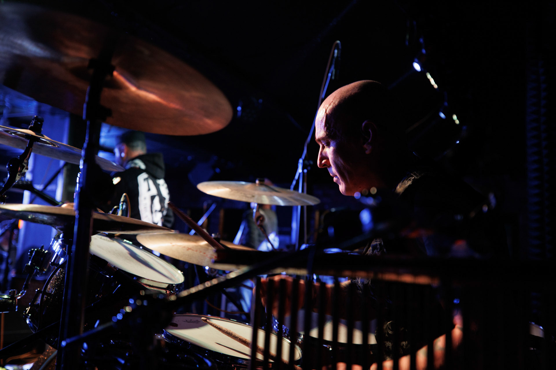 12.11.2021 Lipali - koncert Warszawa klub Remont.Najnowszy album „MOSTY, RZEKI, LUDZIE”.Lukasz Luk Jeleniewski - perkusja, Rock, rock progresywny, rock alternatywny, polski rock.fot. Andrzej kaziq Wasilkiewicz/Reporter