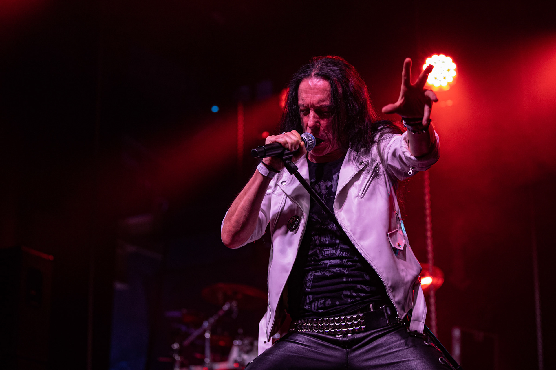 12.09.2021 - KAT i Roman Kostrzewski - koncert "Do zobaczenia w piekle" Wroclaw, Centrum Koncertowe A2.  Tomasz „Titus” Pukacki (Acid Drinkers) - wokal, fot. Andrzej kaziq Wasilkiewicz