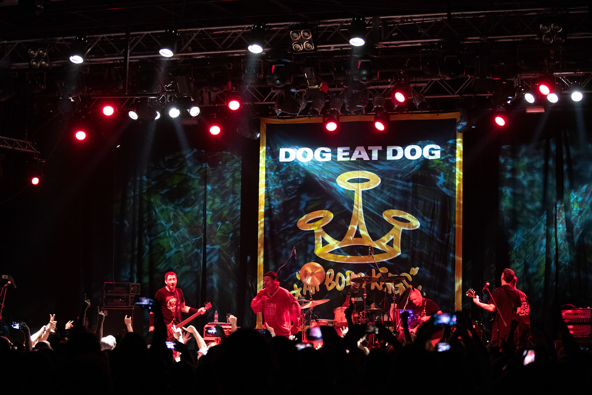 Dog Eat Dog - USA - hardcore, punkrock, rap, metal, hip hop,reggae, soul, funk,
Dave Neabore (bass), 
John Connor (vocals), 
Brandon Finley (drums) 
Roger Hämmerli (guitar)
Bozez (sax & beer)
koncert w Warszawskiej Progresji w ramach trasy 25 lat All Boro Kings zespołu Dog Eat Dog.
fot. Andrzej Wasilkiewicz/Reporter