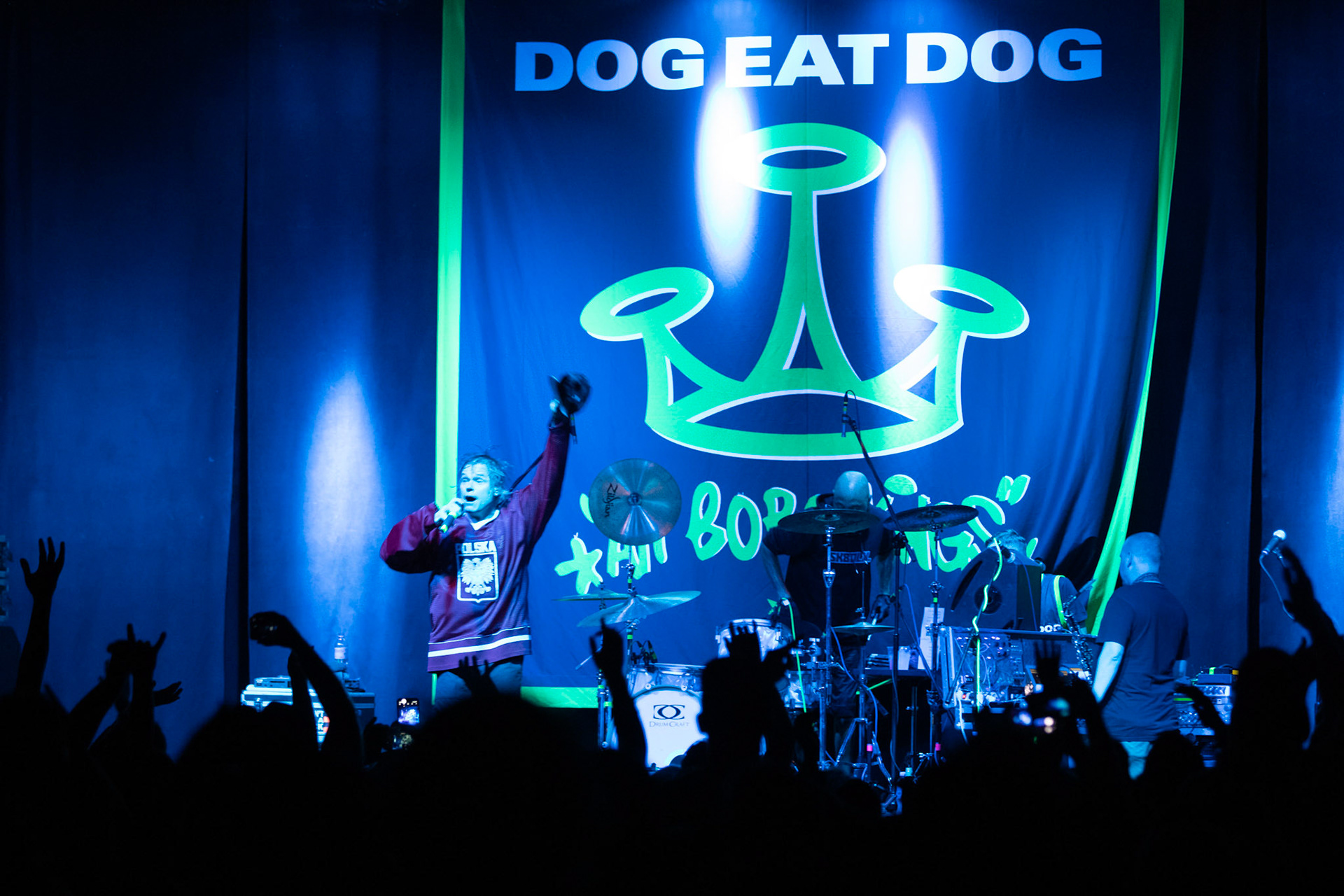 Dog Eat Dog - USA - hardcore, punkrock, rap, metal, hip hop,reggae, soul, funk,
Dave Neabore (bass), 
John Connor (vocals), 
Brandon Finley (drums) 
Roger Hämmerli (guitar)
Bozez (sax & beer)
koncert w Warszawskiej Progresji w ramach trasy 25 lat All Boro Kings zespołu Dog Eat Dog.
fot. Andrzej Wasilkiewicz/Reporter