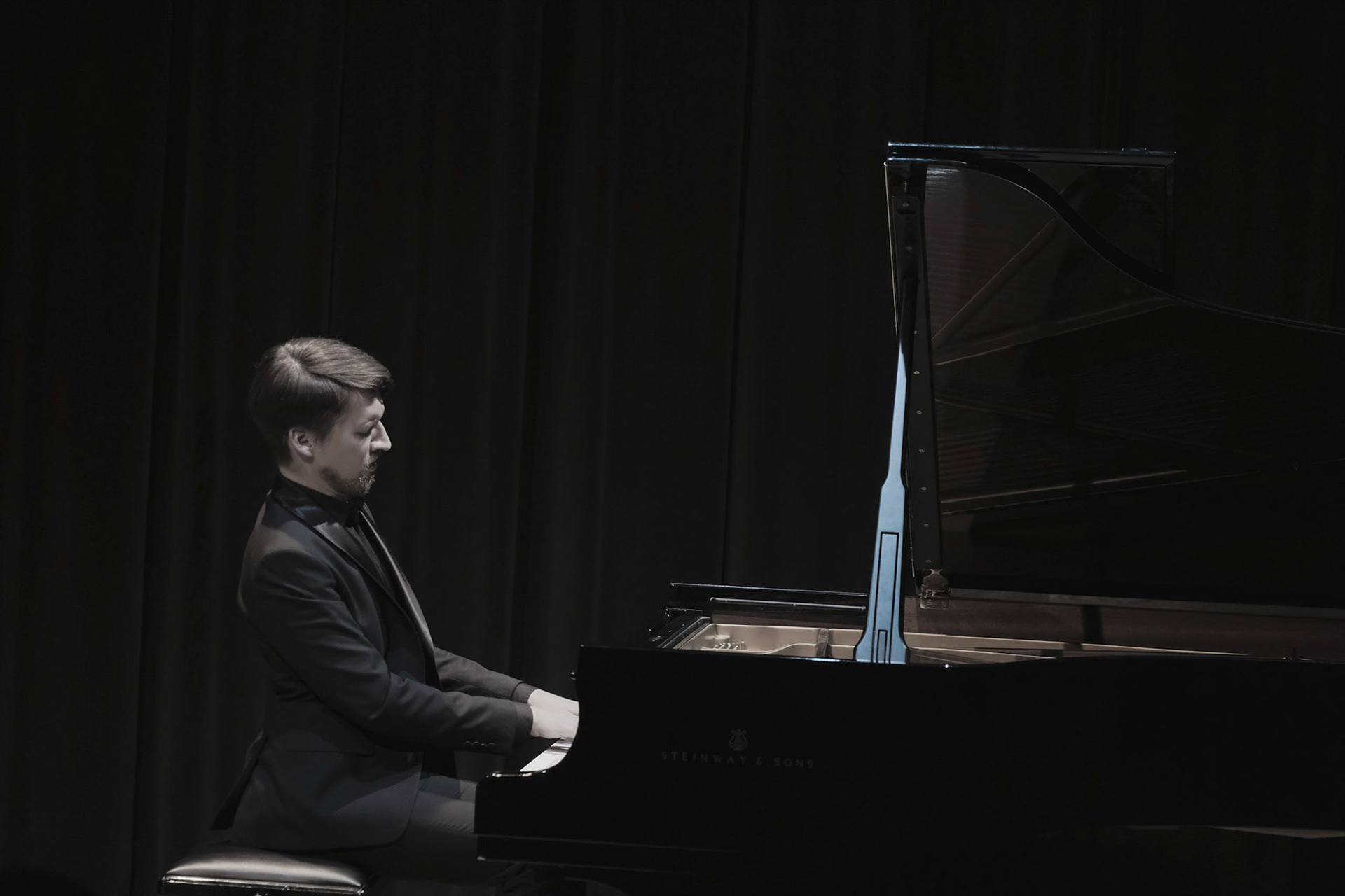 Łukasz Chrzęszczyk  fortepian