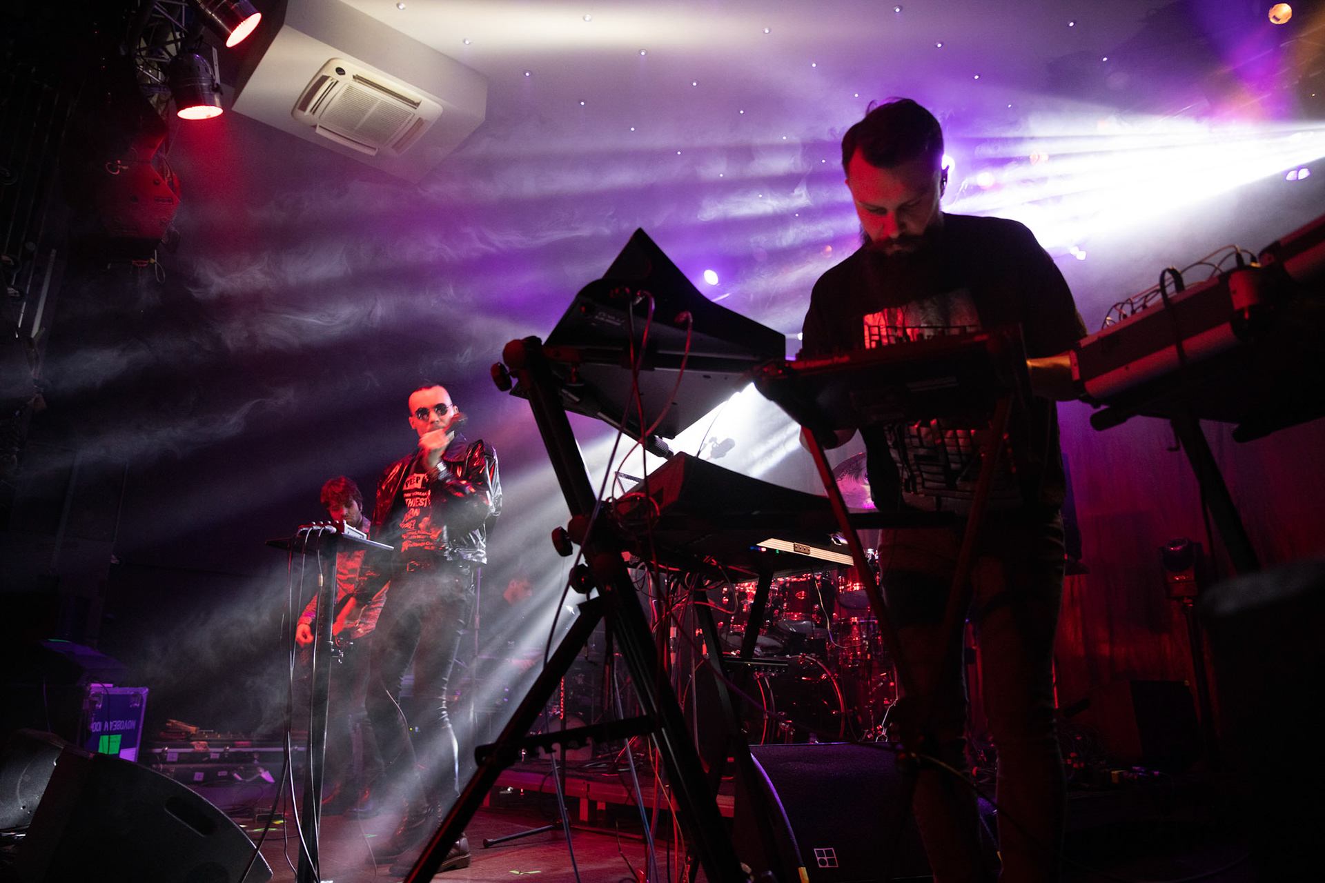 2.04.2019 Decadent Fun Club (Polska)  alternative post-punk, dark pop
Paveu Ostrovsky vocal, 
Jasiek Łukomski bass, 
Mateusz Gągol synths, 
Kamil Cegiełka drums,
klub Kwadrat,
Knock Out Productions,