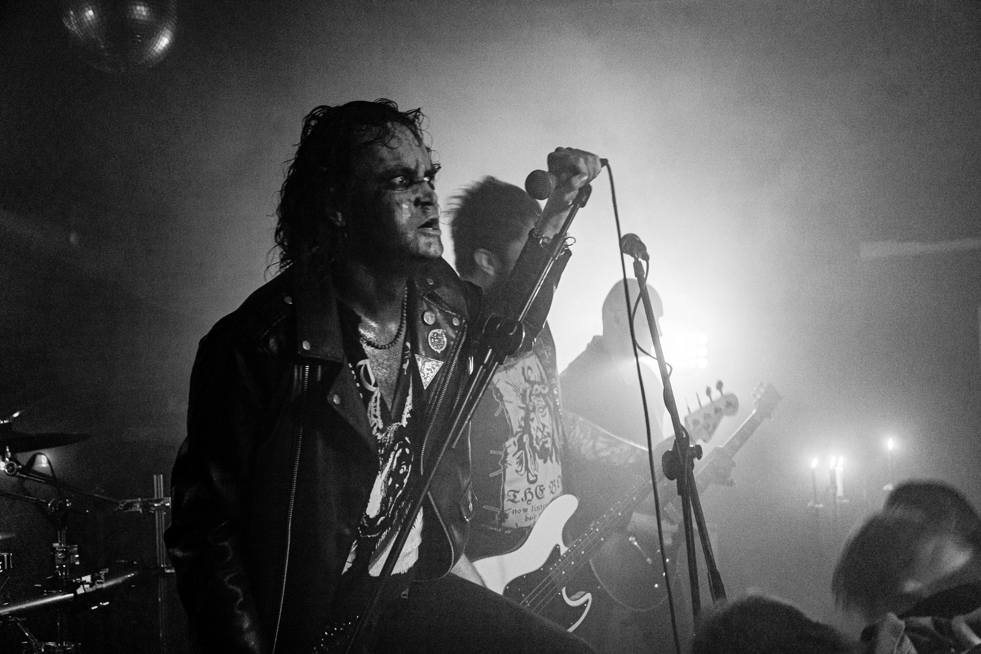 In Twilight's Embrace - Klub Hydrozagadka