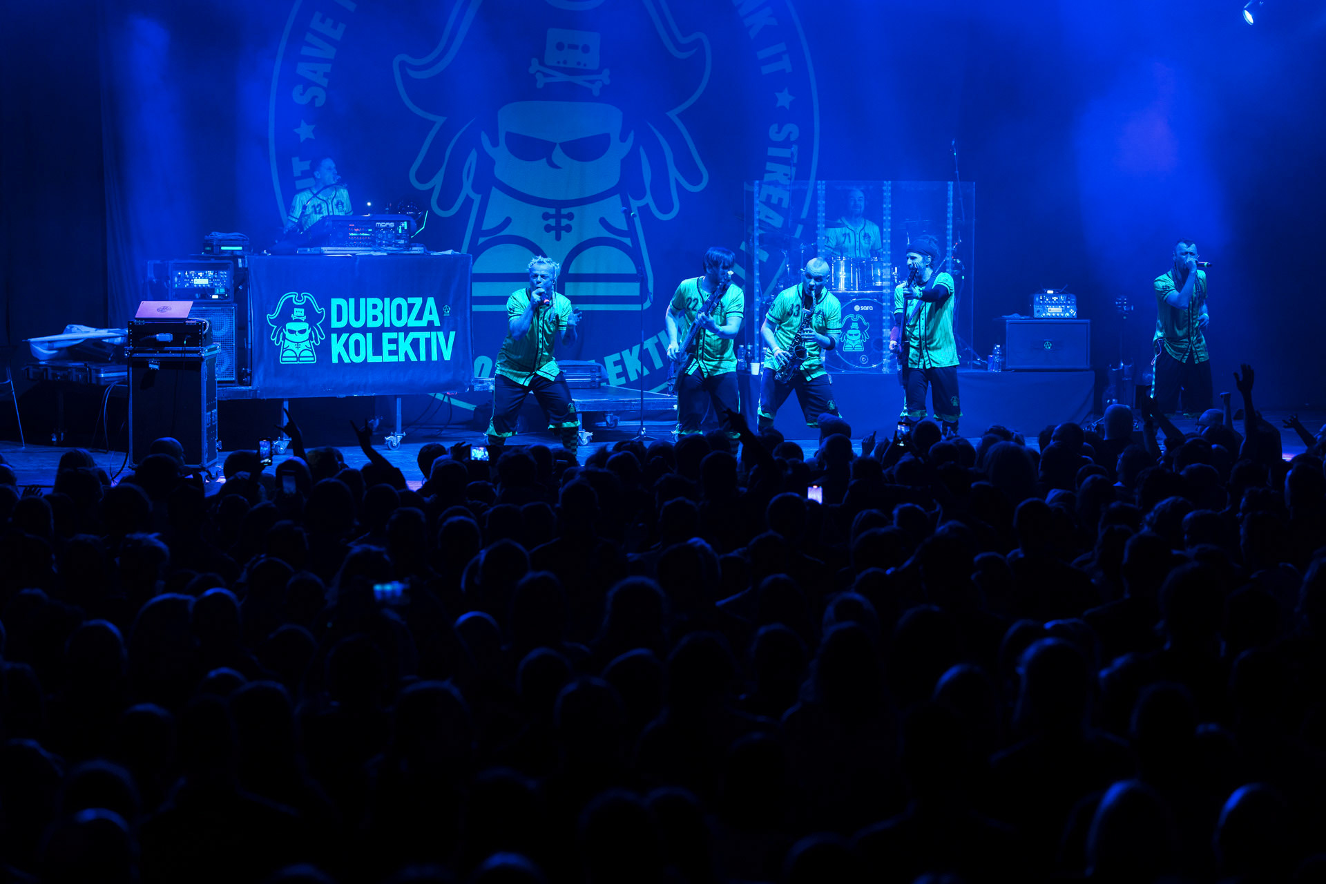 9.02.23 DUBIOZA KOLEKTIV - bosniacka grupa muzyczna, grajaca reggae, dub i rock. - Warszawa Progresja. Winiary Bookings.Fot. Andrzej Wasilkiewicz/Reporter