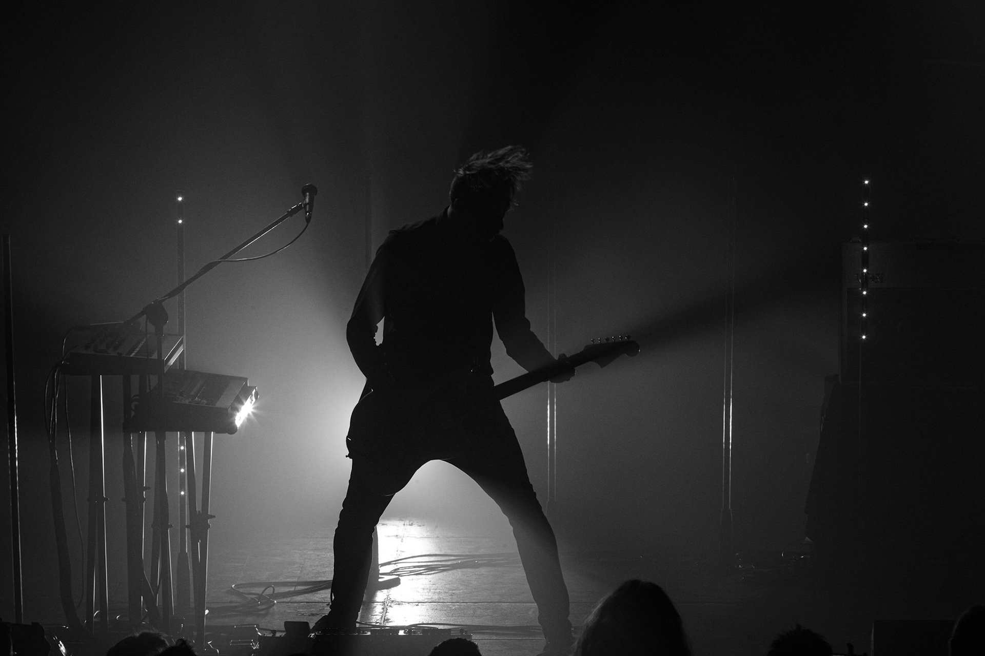 27.11.2021 TIDES FROM NEBULA koncert, Warszawa klub Progresja,Knock Out Productions, Mystic Production,Post-rock, muzyka alternatywna, progresywny rock.n/z Maciej Karbowski – gitara, instrumenty klawiszowen/z Przemek Weglowski – gitara basowan/z Tomasz Stolowski – perkusjaFot. Andrzej Wasilkiewicz/Reporter