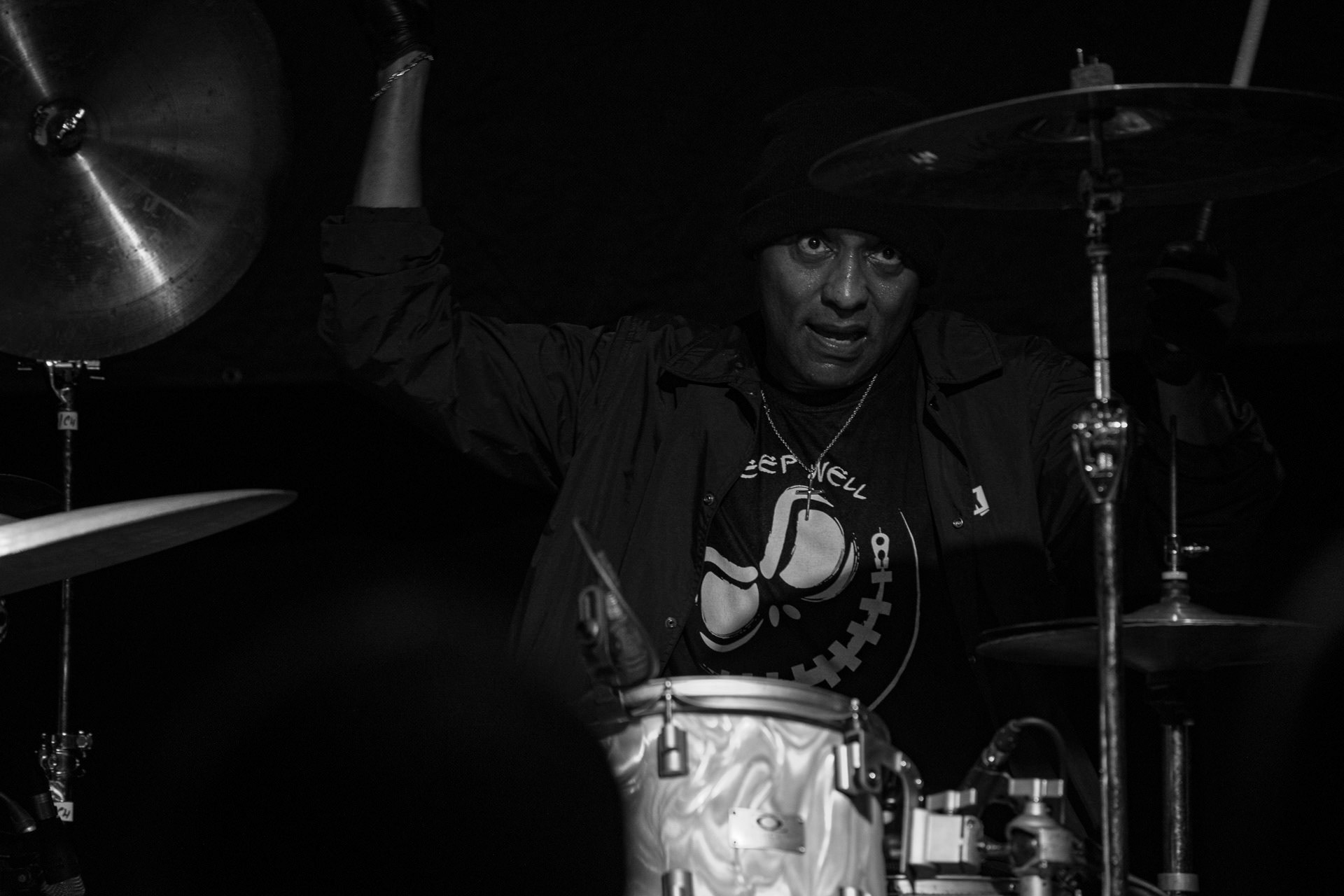 30.11.2021 koncert Dog Eat Dog - USA - hardcore, punkrock, rap, metal, hip hop, reggae, soul, funk,n/z Dave Neabore (bass), n/z John Connor (vocals), n/z Brandon Finley (drums), n/z Roger Hammerli (guitar),n/z Bozez (sax &amp; beer),koncert Warszawa, Progresja 25 lat albumu Play Games -  Dog Eat Dog.fot. Andrzej Wasilkiewicz/Reporter