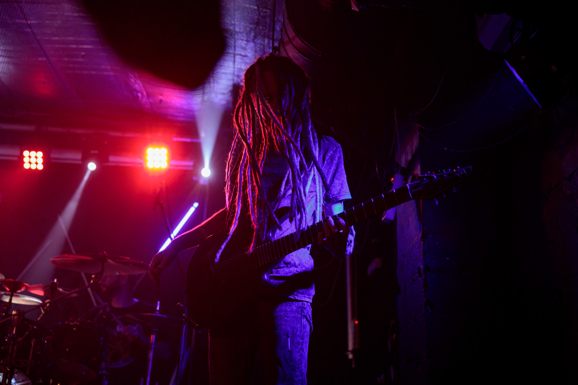 25.04.2022 Infected Rain- koncert warszawska Hydrozagadka, Infected Rain, moldawski nu metal, nu metalcore,Zespol wokalistki Eleny Cataraga, Elena  "Lena Scissorhands" Cataraga - vocals, Ecdysis By Night Tour 2022 produkcja Knock Out Productionsfot. Andrzej Wasilkiewicz/Reporter