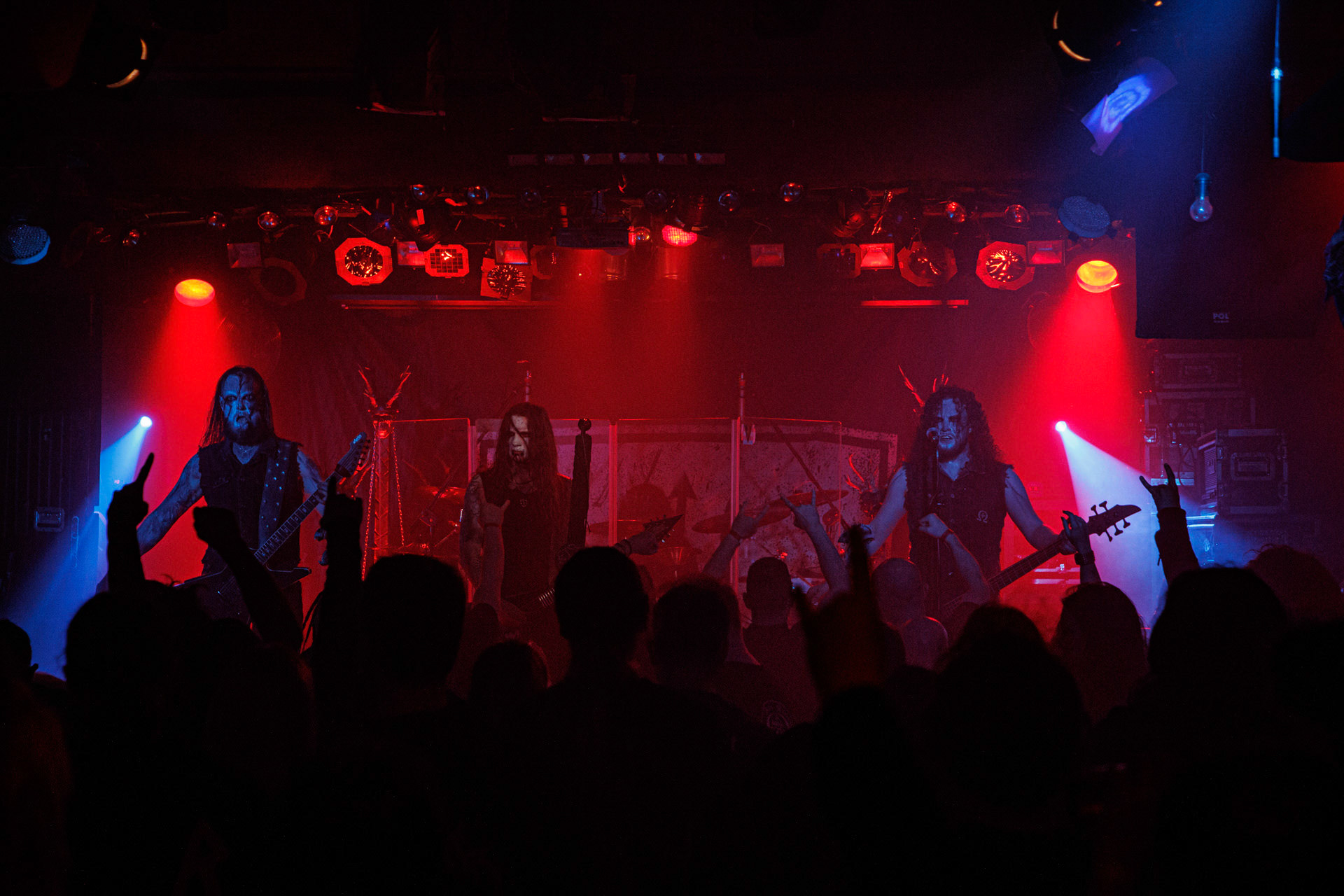 18.03.2022 HATE - INFERNALIS RESURGENTIS - Warszawski koncert zespolu HATE.Warszawski HATE, ktory promuje swoj najnowszy album zatytulowany 'Rugia' wydany 15-go pazdziernika nakladem Metal Blade Records, zapowiada przekrojowy set siegajacy korzeni zespolu. Black metal, death metal, polski metal.n/z Adam "ATF Sinner" Buszko - wokal gitara,n/z Tomasz Sadlak - gitara basowa,n/z Dominik "Domin" Prykiel - gitara,n/z Daniel Rutkowski - perkusja,fot. Andrzej Wasilkiewicz/Reporter