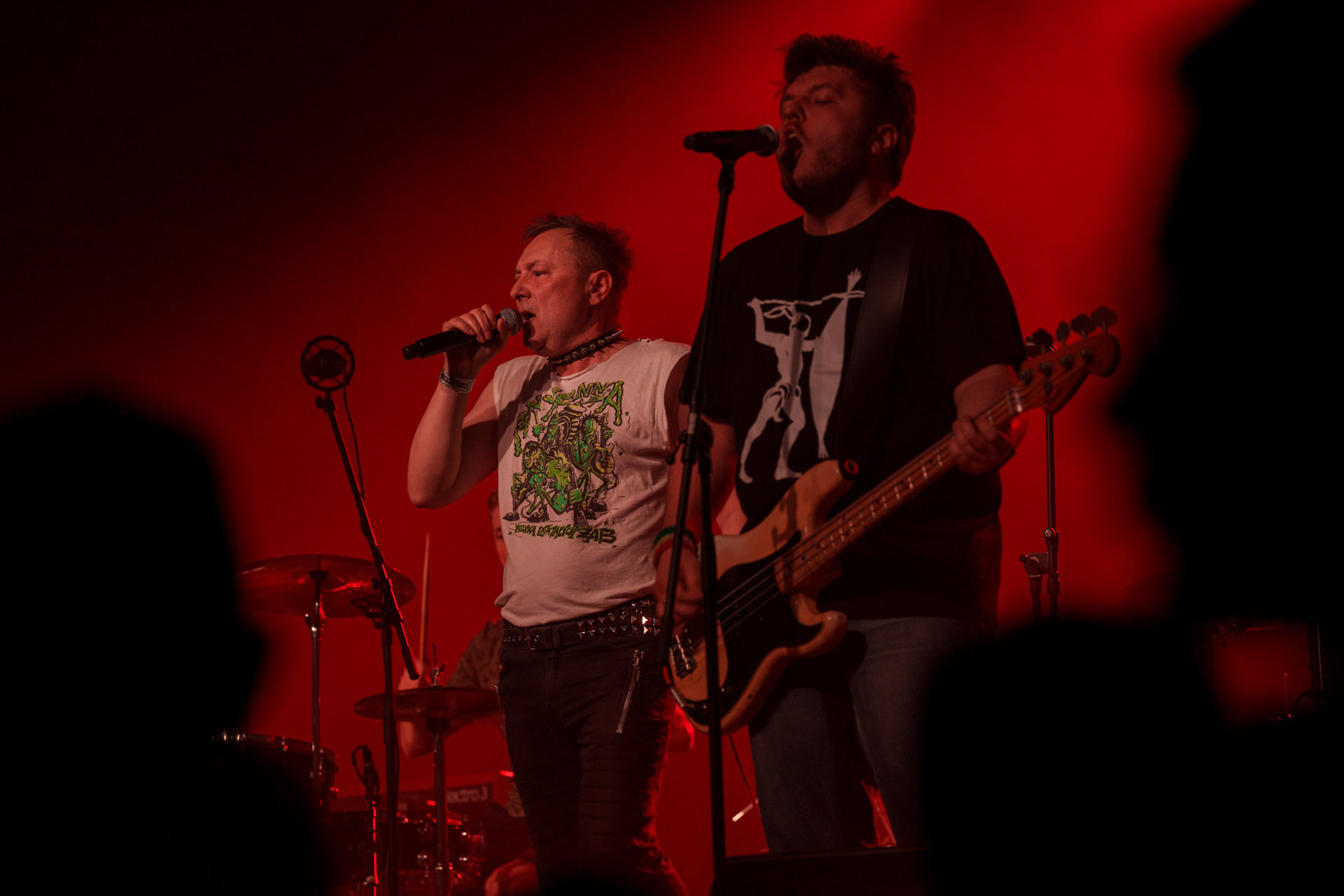 4.11.2022 TZN Xenna - warszawska grupa punkrockowa, wystapila przed KULTem w Warszawie, Klub Stodola,fot. Andrzej Wasilkiewicz/Reporter