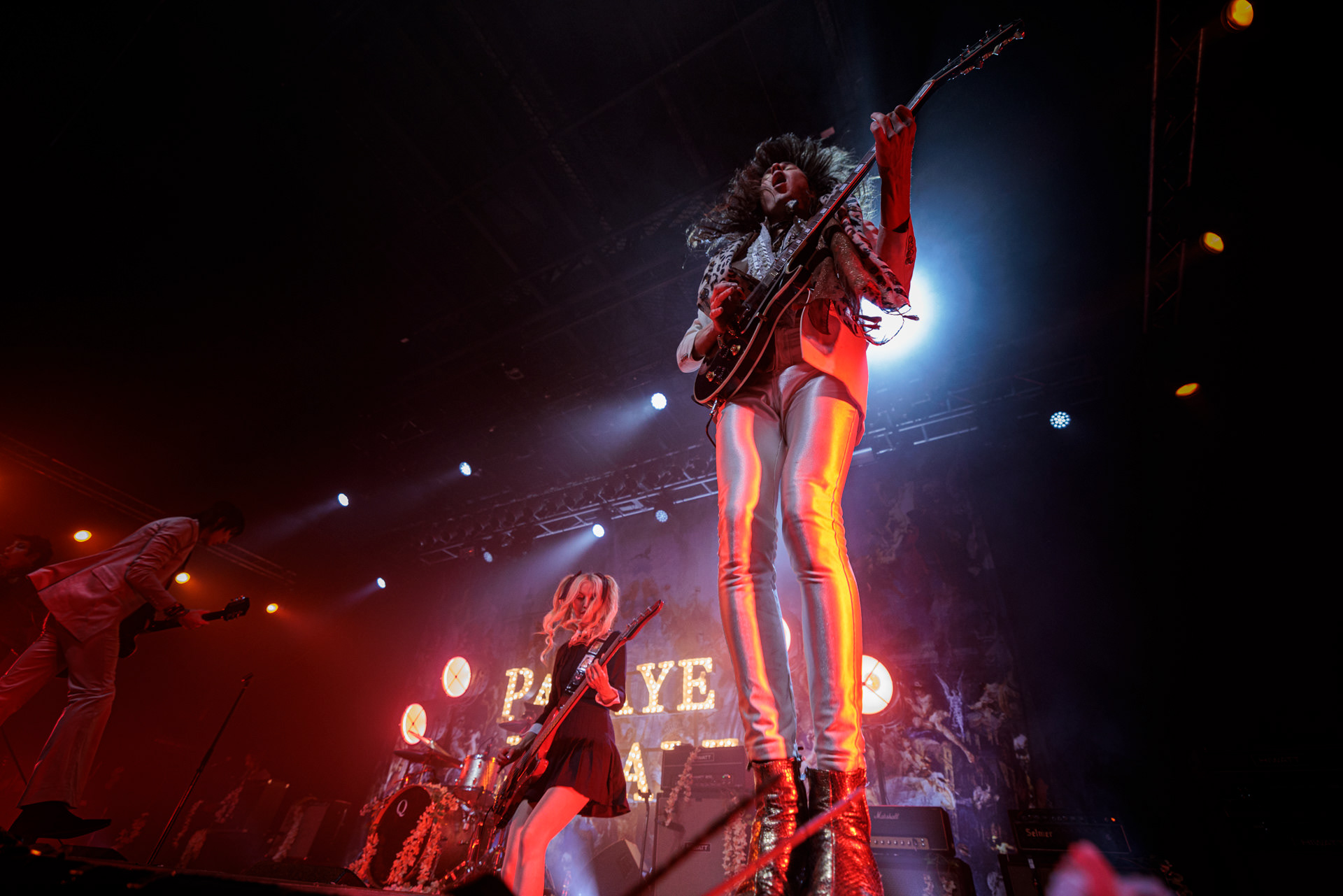 Palaye Royale - Warszawski koncert zespołu braci Kropp w Progresji. Art rock, rock and roll, glam rock, garage rock, indie rock, WiniaryBookings, fot. Andrzej Wasilkiewicz/Reporter