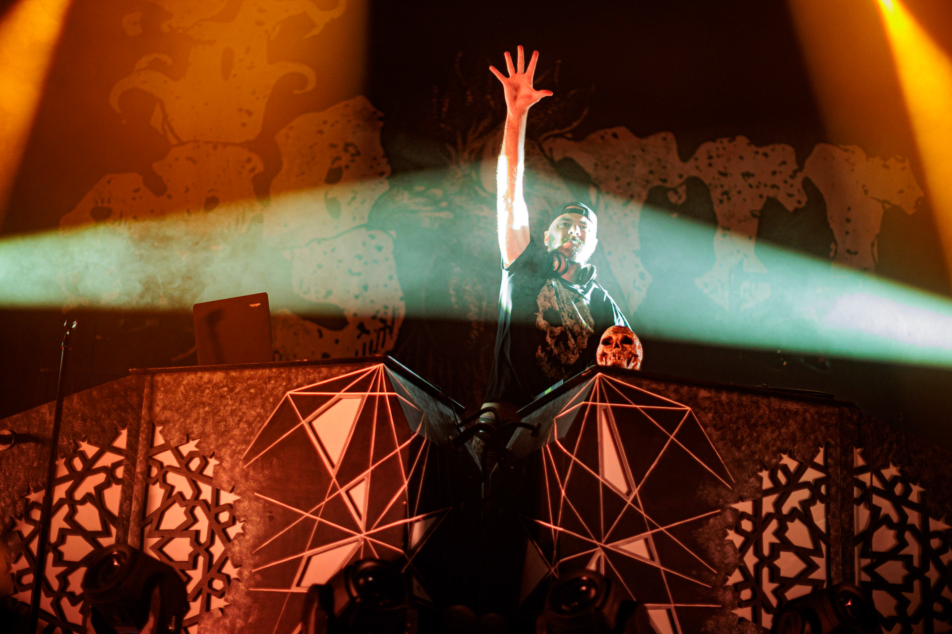 29.04.2022 Igorrr - Warszawski koncert francuskiego zespołu Gautier Serre inspirowany muzyka klasyczna, trip hopem, hip-hopem, death i black metalem, djentem, industrialem, czy tradycyjna muzyka.n/z Gautier Serre – guitar, programming, instrumentations &amp; vocals,Produkcja Knock Out Productions, klub Progresja.Wytwornia Metal Blade,fot. Andrzej Wasilkiewicz/Reporter