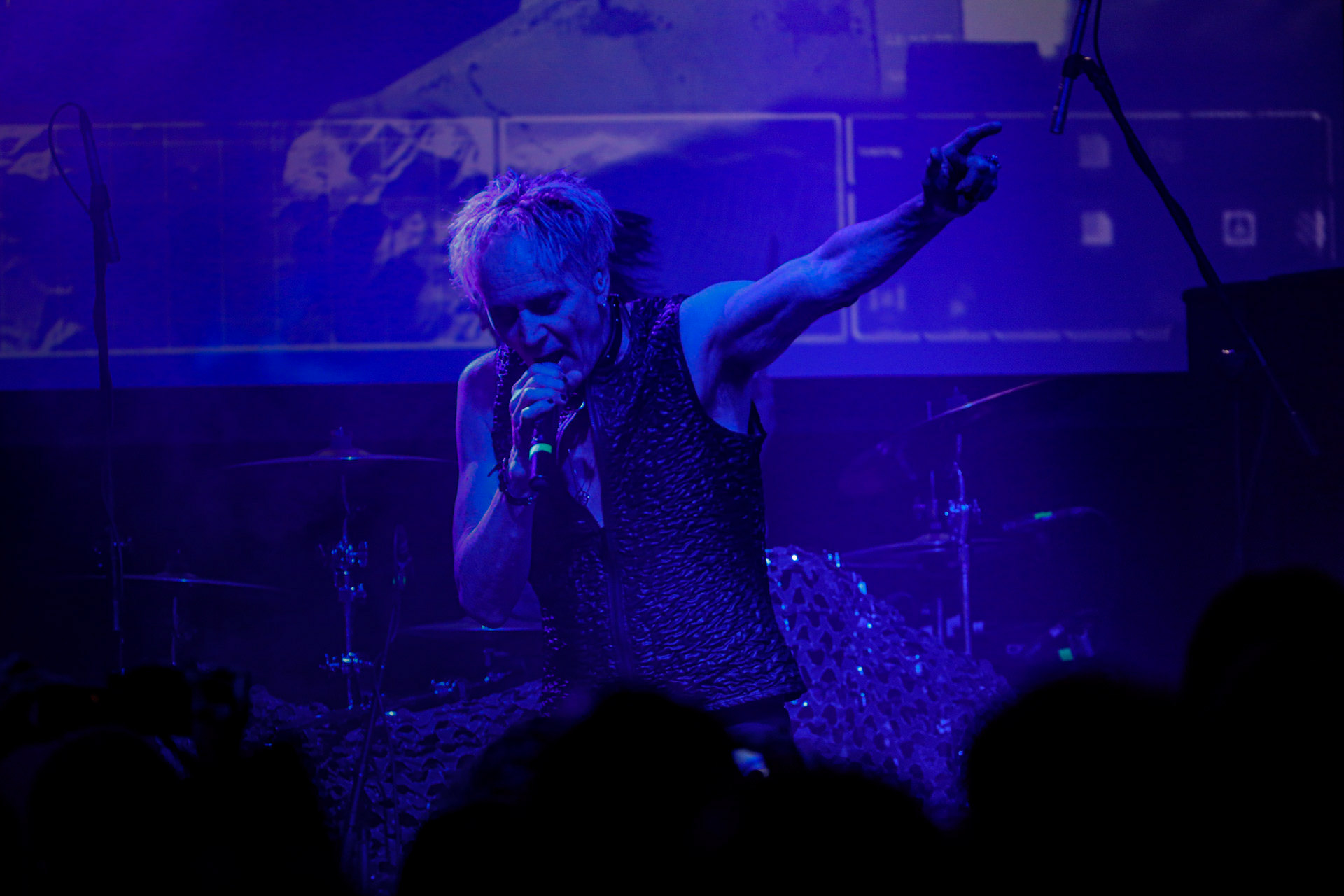 9.08.2022 FRONT LINE ASSEMBLY (Metropolis Records/Kanada) - Industrial/EBM - Warszawski koncert w Progresji.  WiniaryBookings,fot. Andrzej Wasilkiewicz/kaziq.com