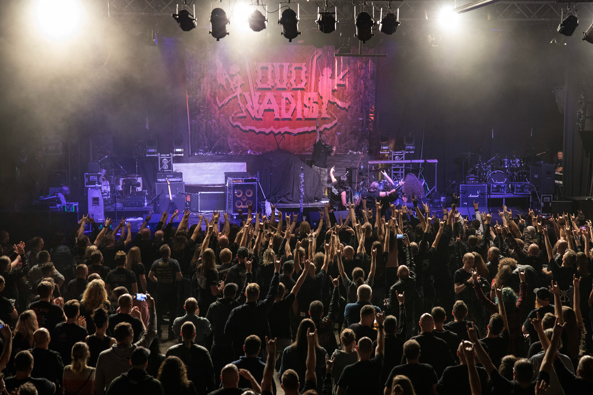 Legendy Metalu QUO VADIS - Thrash Metal - koncert Legendy Metalu w warszawskiej Progresji,
Tomasz "Skaya" Skuza - bass/vocal
Ian "Źdźbło" Bemolator- guitar
Mateusz "Matek" Lazar - guitar
Szymon "Sajmon" Synówka - drums
fot. Andrzej kaziq Wasilkiewicz