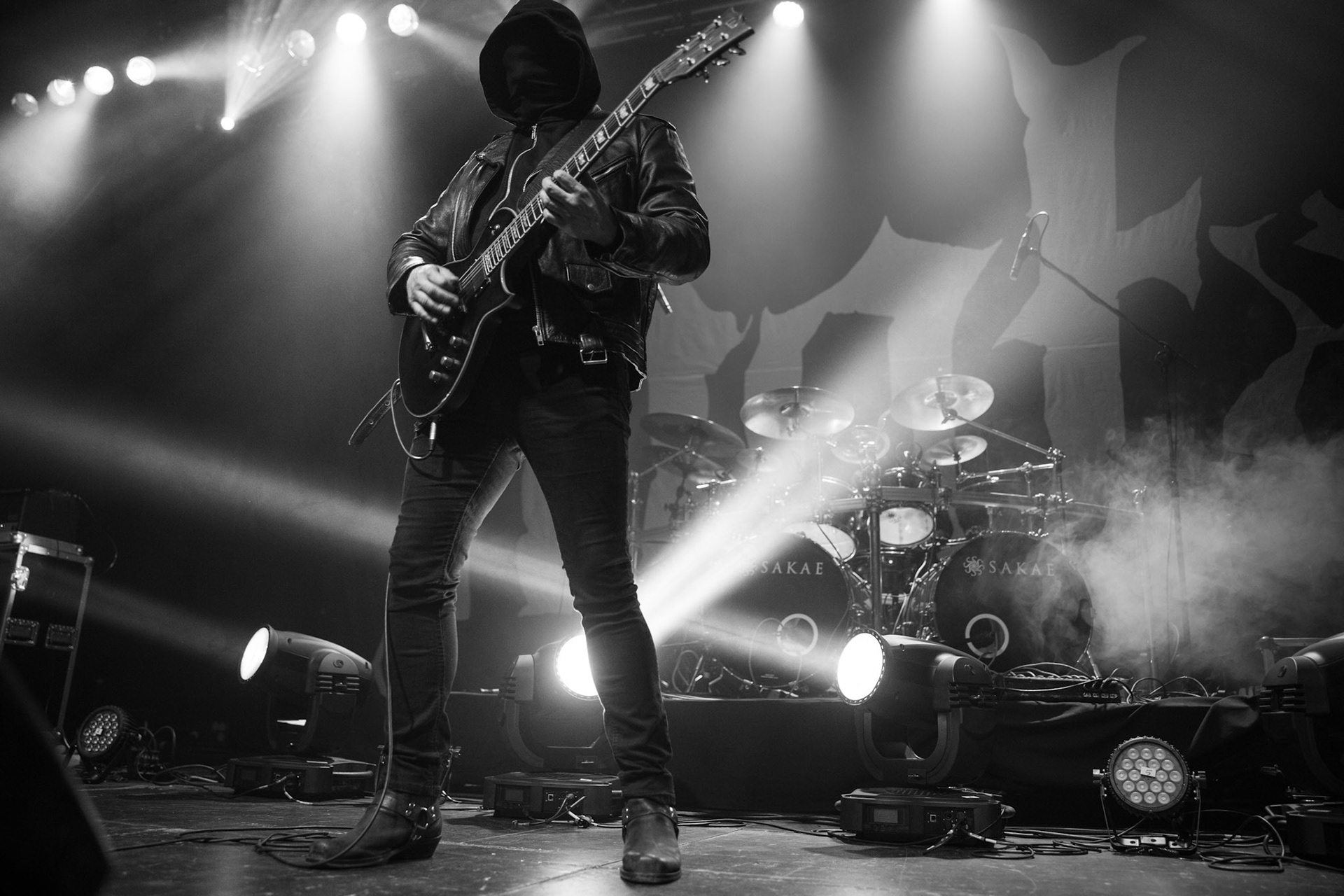 Mgła – polska grupa black metalowa powstała w Krakowie, pod przewodnictwem wokalisty i gitarzysty Mikołaja „M.” Żentary, warszawski koncert w Progresji odbył się w ramach europejskiej trasy koncertowej Mgły, organizowany przez Left Hand Sounds, metal, blackmetal,  Andrzej Wasilkiewicz/Reporter