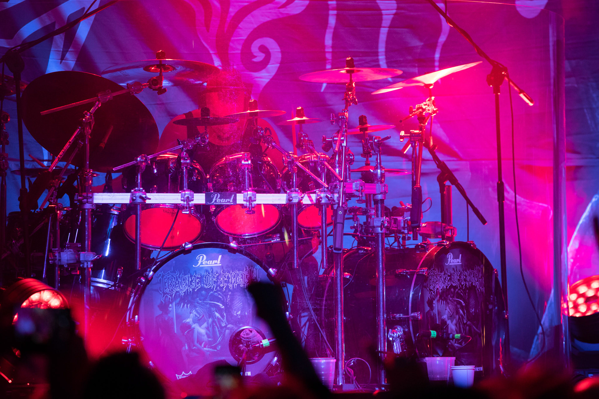 CRADLE OF FILTH - UK. black metal, metal symfoniczny, metal gotycki,
Dani Filth - Vocals,
Martin Skaroupka - Drums, Keyboards and Orchestrations,
Daniel Firth - Bass,
Richard Shaw - Guitar,  
Ashok - Guitar,  
Lindsay Schoolcraft - Narrative vocals,
Nuclear Blast Records
Knockoutprod
fot. Andrzej kaziq Wasilkiewicz/Reporter