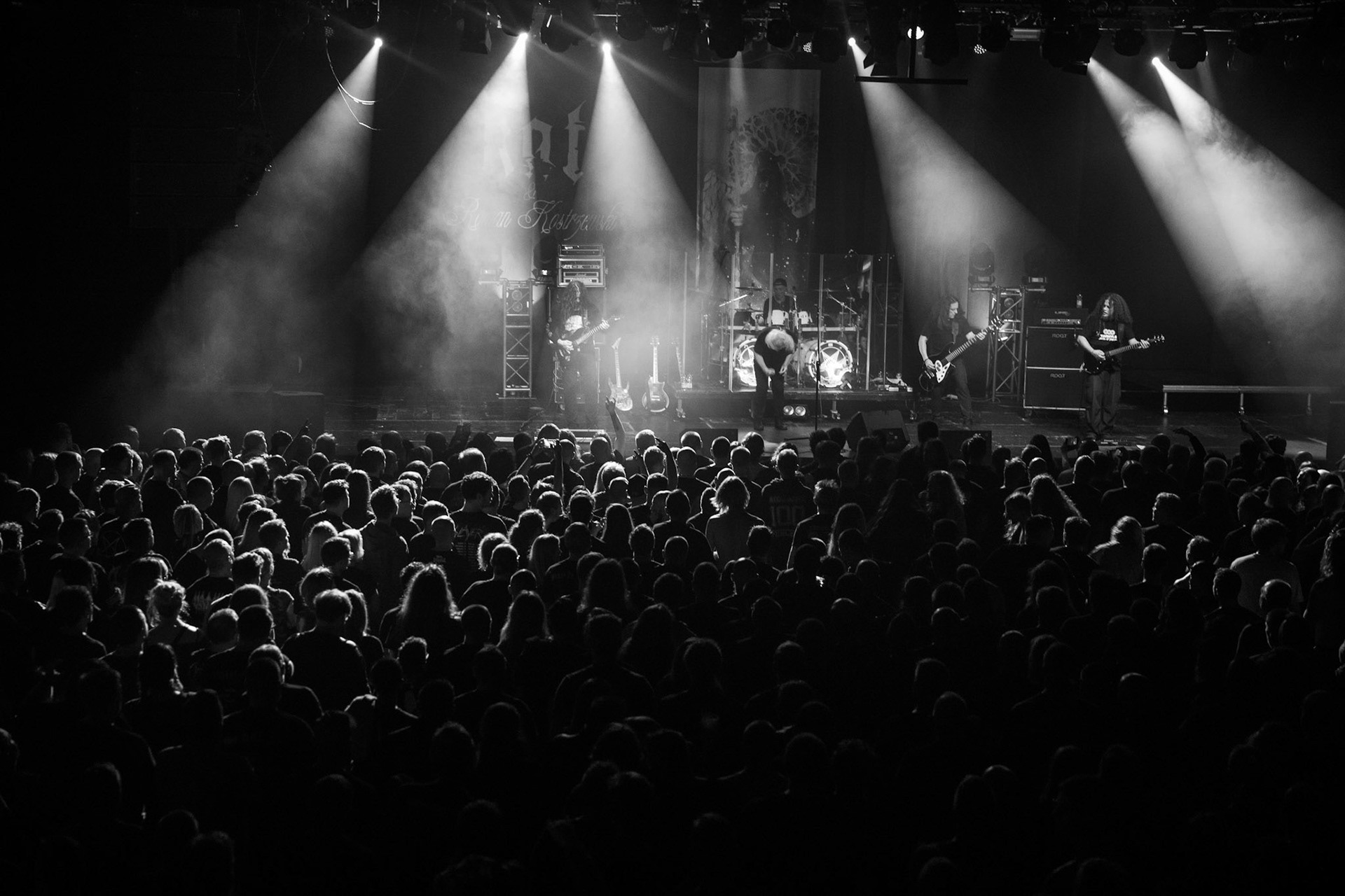 Legendy Metalu KAT & Roman Kostrzewski Polska, metal, trashmetal, - koncert Legendy Metalu w warszawskiej Progresji, 
Roman Kostrzewski – wokal
Jacek Nowak – perkusja
Krzysztof Pistelok – gitara
Jacek Hiro – gitara
Michał Laksa – bas
fot. Andrzej kaziq Wasilkiewicz