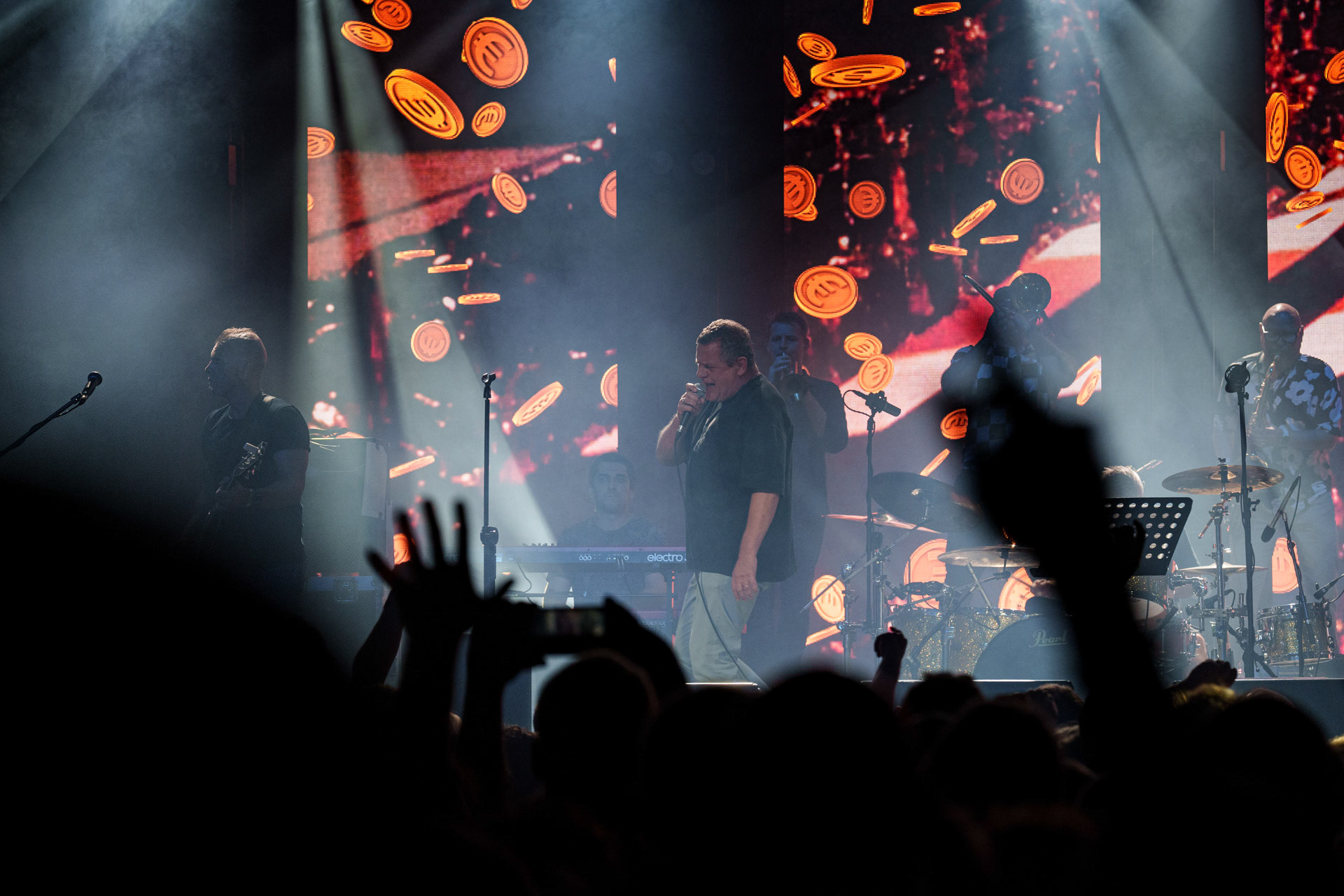 4.11.2022 KULT - Pomaranczowa Trasa 2022 - Warszawa Stodola, Rock, rock progresywny, rock alternatywny, punk, nowa fala, polski rock. fot. Andrzej Wasilkiewicz/Reporter