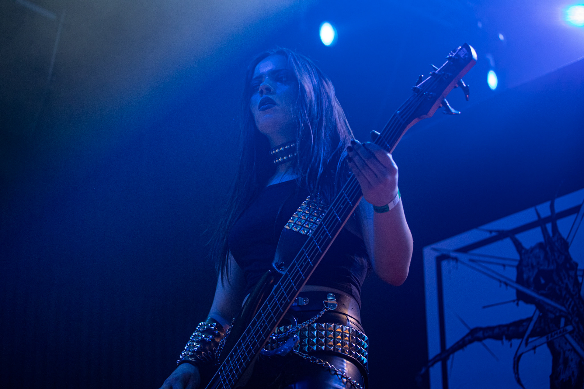 15.12.2019 koncert szwajcarów z Hellhammer: Triumph of Death, Merry Christless 2019, Warszawa Klub Progresja,
zespół Thomasa Gabriela Fishera, black metal, death metal, n/z Mia Wallace gitara basowa,
New Aeon Musick, Knock Out Productions
fot. Andrzej Wasilkiewicz/REPORTER