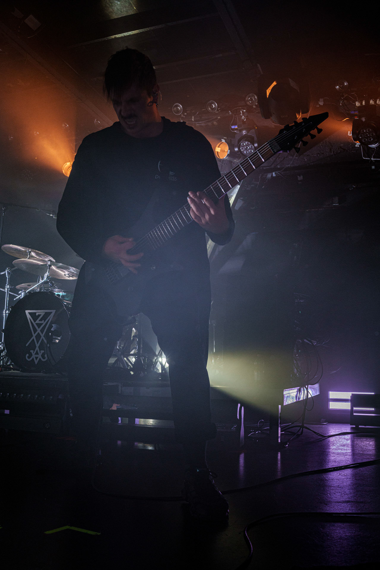 6.12.2022 Zeal &amp; Ardor - Warszawa.Szwajcarski industrial metal, blackgaze, awant-garde, afroamerykanski spirytualizmu z black metalem,n/z Tiziano Volante - gitara,Knock Out Productions,Klub Proxima,Fot. Andrzej Wasilkiewicz/Reporter