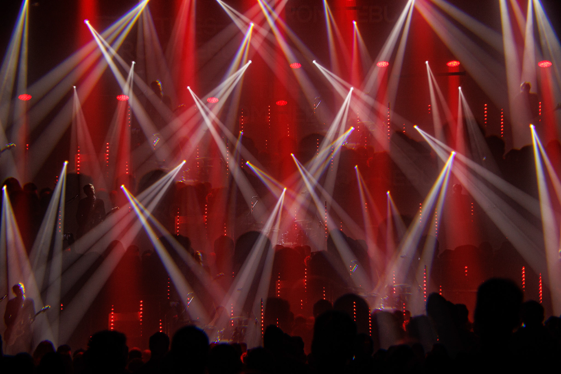 27.11.2021 TIDES FROM NEBULA koncert, Warszawa klub Progresja,Knock Out Productions, Mystic Production,Post-rock, muzyka alternatywna, progresywny rock.n/z Maciej Karbowski – gitara, instrumenty klawiszowen/z Przemek Weglowski – gitara basowan/z Tomasz Stolowski – perkusjaFot. Andrzej Wasilkiewicz/Reporter