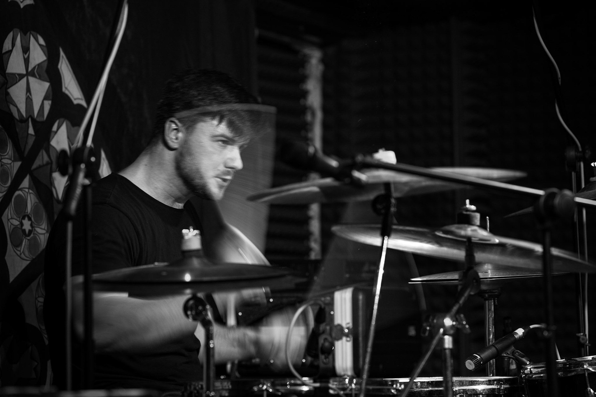 Armia - punk rock, hardcore,
Tomasz Budzyński - głos,
Stanisław Budzyński - gitara,
Jakub Bartoszewski - waltornia, instrumenty klawiszowe,
Amadeusz Kaźmierczak - perkusja,
Darek Budkiewicz - gitara basowa,
fot. Andrzej kaziq Wasilkiewicz