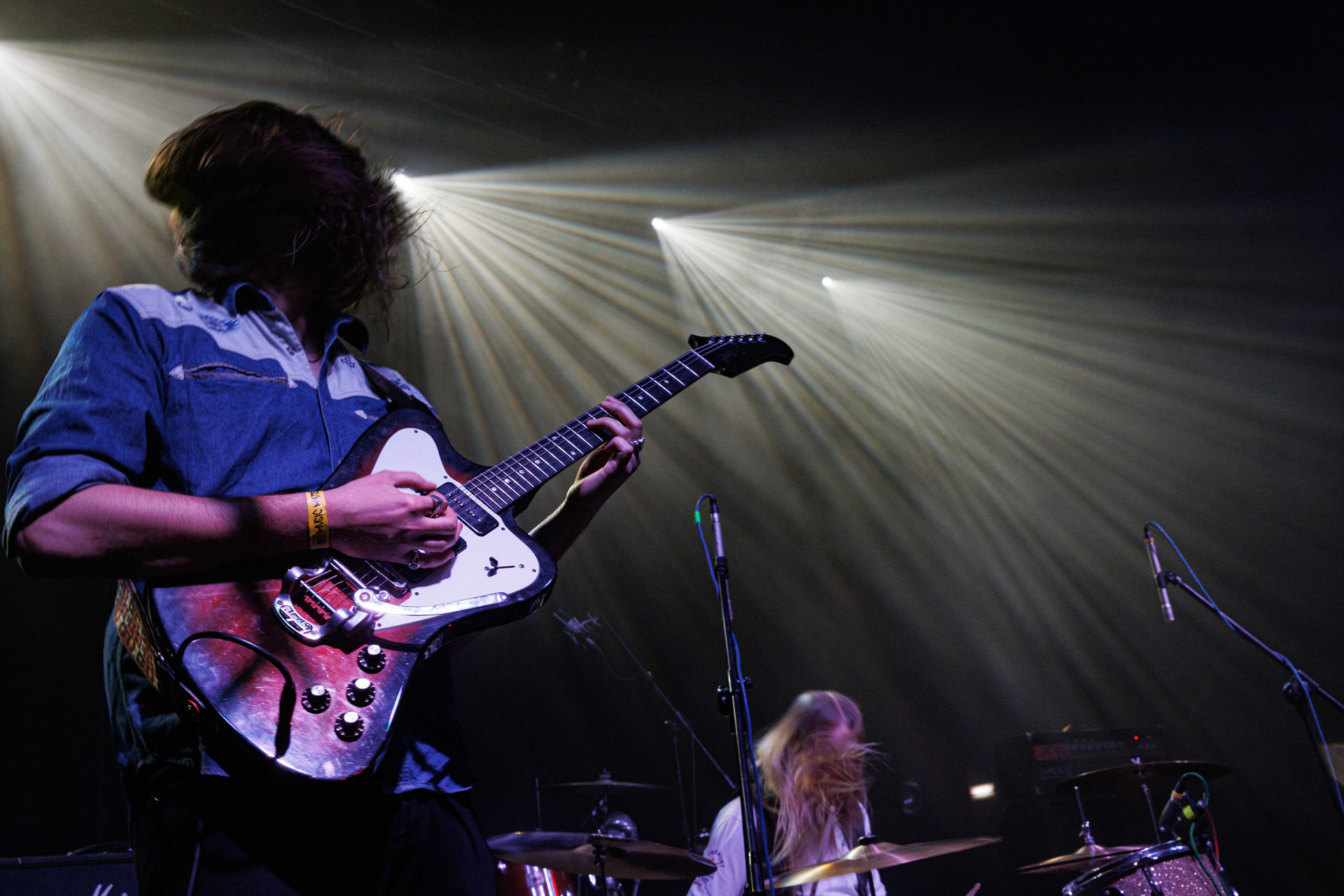 22.01.2022 - Taraban - support Me And That Man, warszawska Progresja.n/z Maciek Trojanowski - gitara,n/z Kris Gonda - perkusja,Taraban to krakowskie power-trio, bluesa, prog-rocka oraz proto-metal.fot. Andrzej kaziq Wasilkiewicz/Reporter