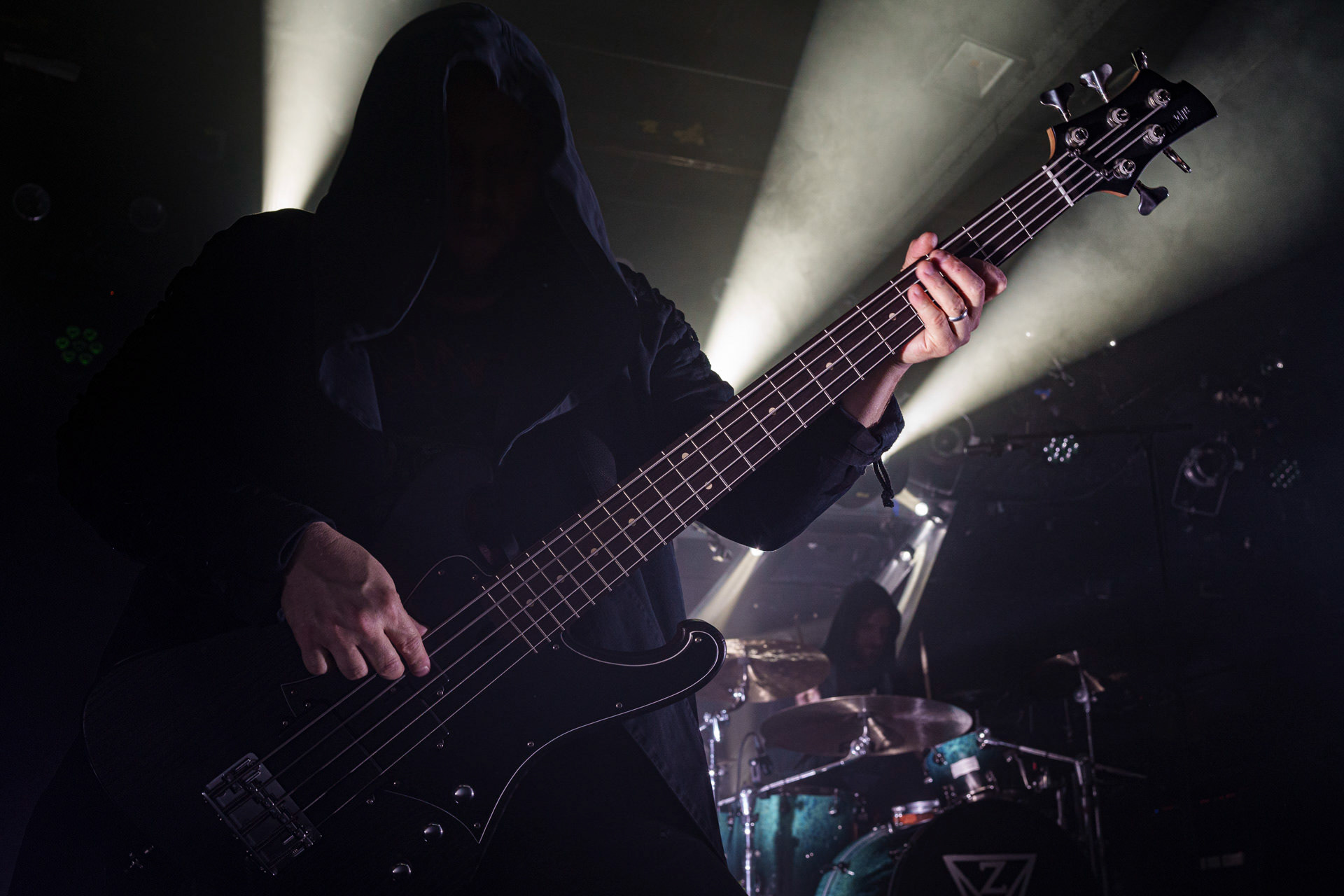 6.12.2022 Zeal &amp; Ardor - Warszawa.Szwajcarski industrial metal, blackgaze, awant-garde, afroamerykanski spirytualizmu z black metalem,n/z Lukas Kurmann - bass,Knock Out Productions,Klub Proxima,Fot. Andrzej Wasilkiewicz/Reporter