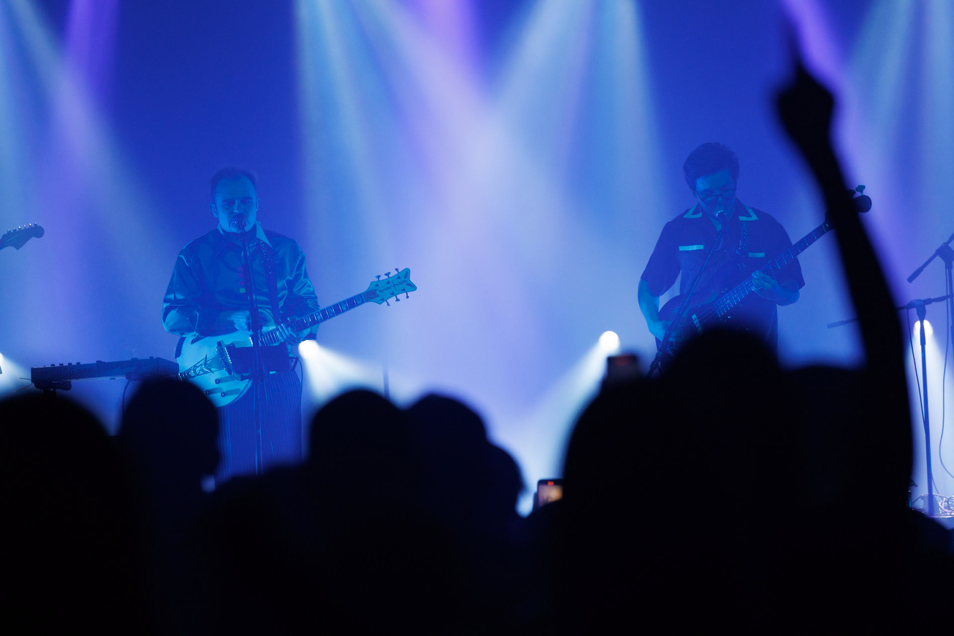 18.12.2021 Karas Rogucki - koncert klub Stodoła - Warszawan/z Piotr Rogucki - wokal gitara,n/z Kuba Karas - wokal bass,n/z Wiktoria Jakubowska - perkusja,n/z Kamil Holden Kryszak - gitara,Alternatywny pop, Kayax, Ostatni bastion romantyzmu, fot. Andrzej Wasilkiewicz/Reporter