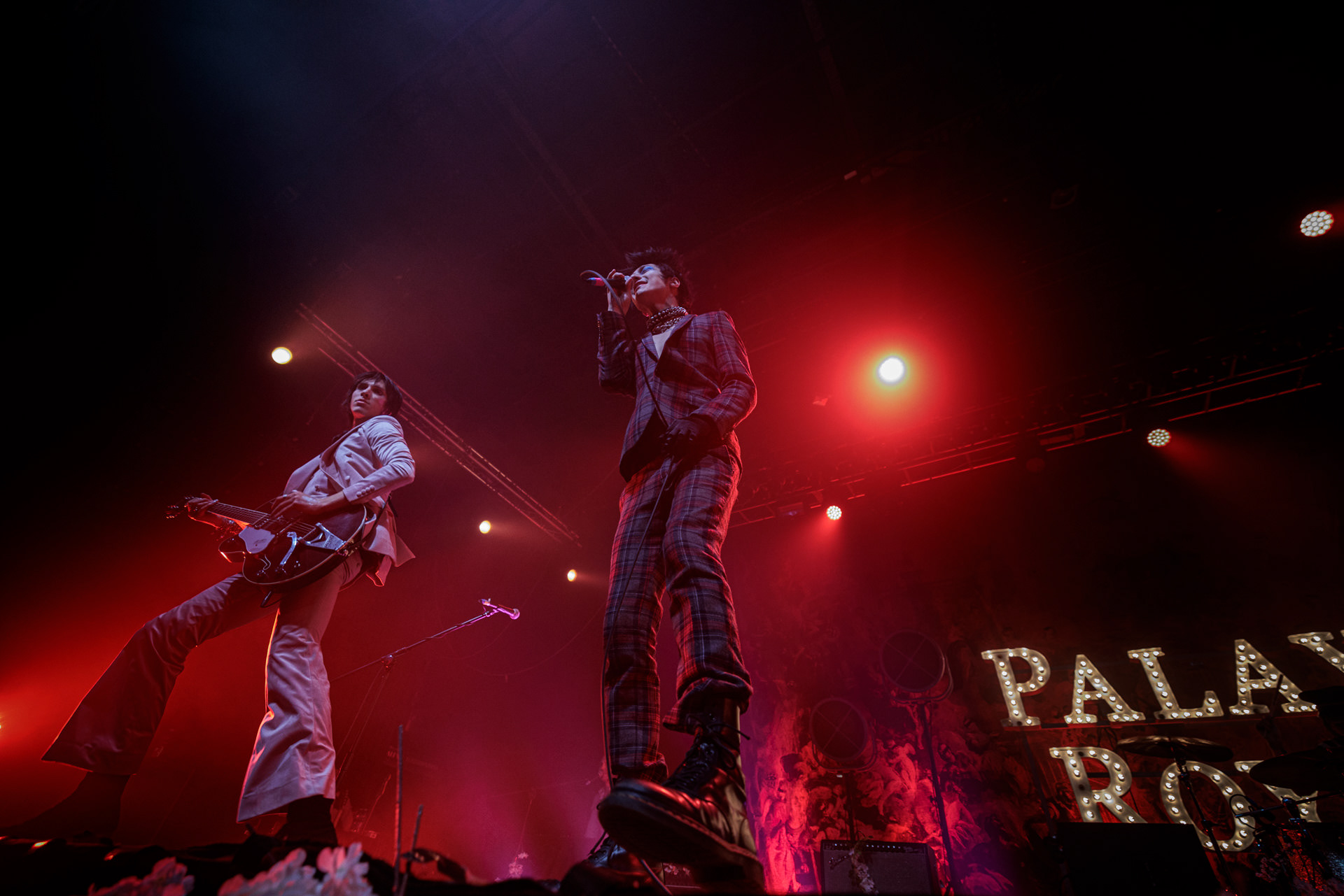 Palaye Royale - Warszawski koncert zespołu braci Kropp w Progresji. Art rock, rock and roll, glam rock, garage rock, indie rock, WiniaryBookings, fot. Andrzej Wasilkiewicz/Reporter