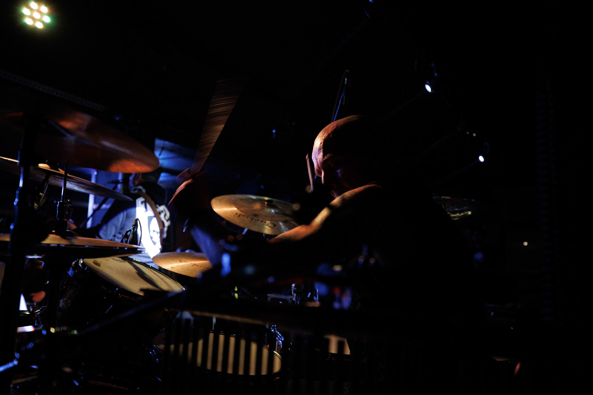 12.11.2021 Lipali - koncert Warszawa klub Remont.Najnowszy album „MOSTY, RZEKI, LUDZIE”.Lukasz Luk Jeleniewski - perkusja, Rock, rock progresywny, rock alternatywny, polski rock.fot. Andrzej kaziq Wasilkiewicz/Reporter