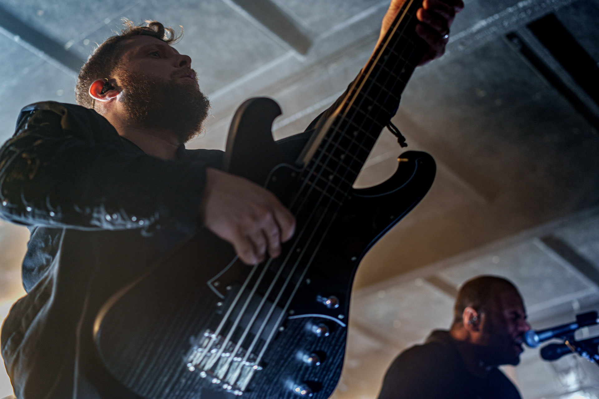 6.12.2022 Zeal &amp; Ardor - Warszawa.Szwajcarski industrial metal, blackgaze, awant-garde, afroamerykanski spirytualizmu z black metalem,n/z Lukas Kurmann - bass,Knock Out Productions,Klub Proxima,Fot. Andrzej Wasilkiewicz/Reporter