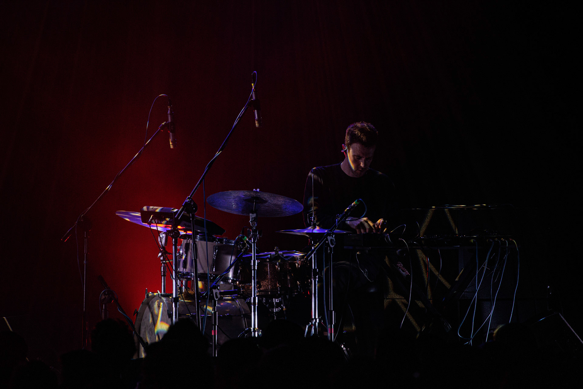 26.04.2022 Portico Quartet Jazz, ambient, electronic, hang. Warszawska Progresja.Portico Quartet to instrumentalny zespol z Londynu w Wielkiej Brytanii. n/z Duncan Bellamy - drums and electronics,Produkcja Winiary Bookings fot. Andrzej Wasilkiewicz/Reporter