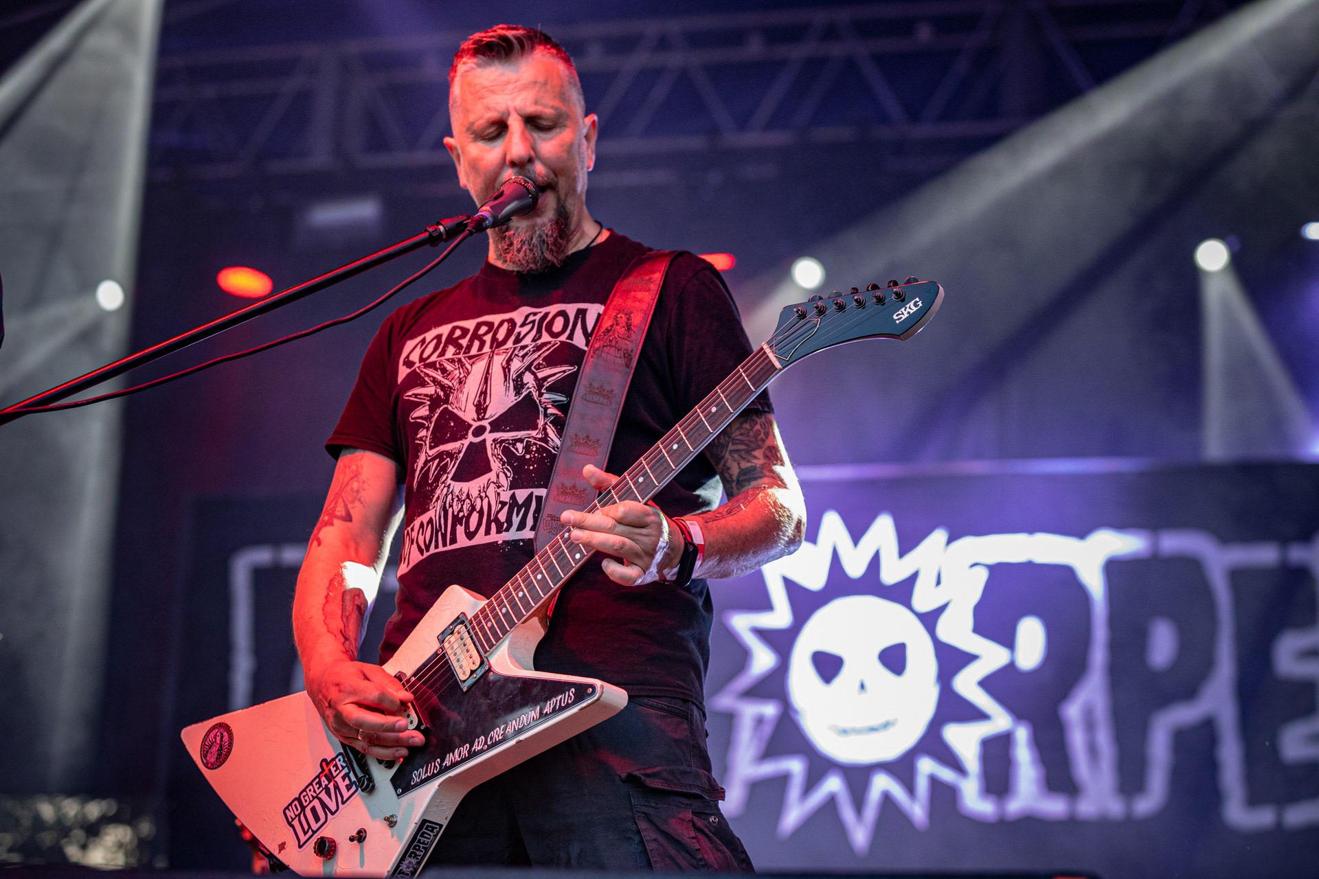 Koncert Luxtorpeda 10 urodziny. Warszawa Progresja.Gramy do Woli.n/z.Robert „Litza” Friedrich – gitara, wokal,Fot. Andrzej kaziq Wasilkiewicz/Reporter