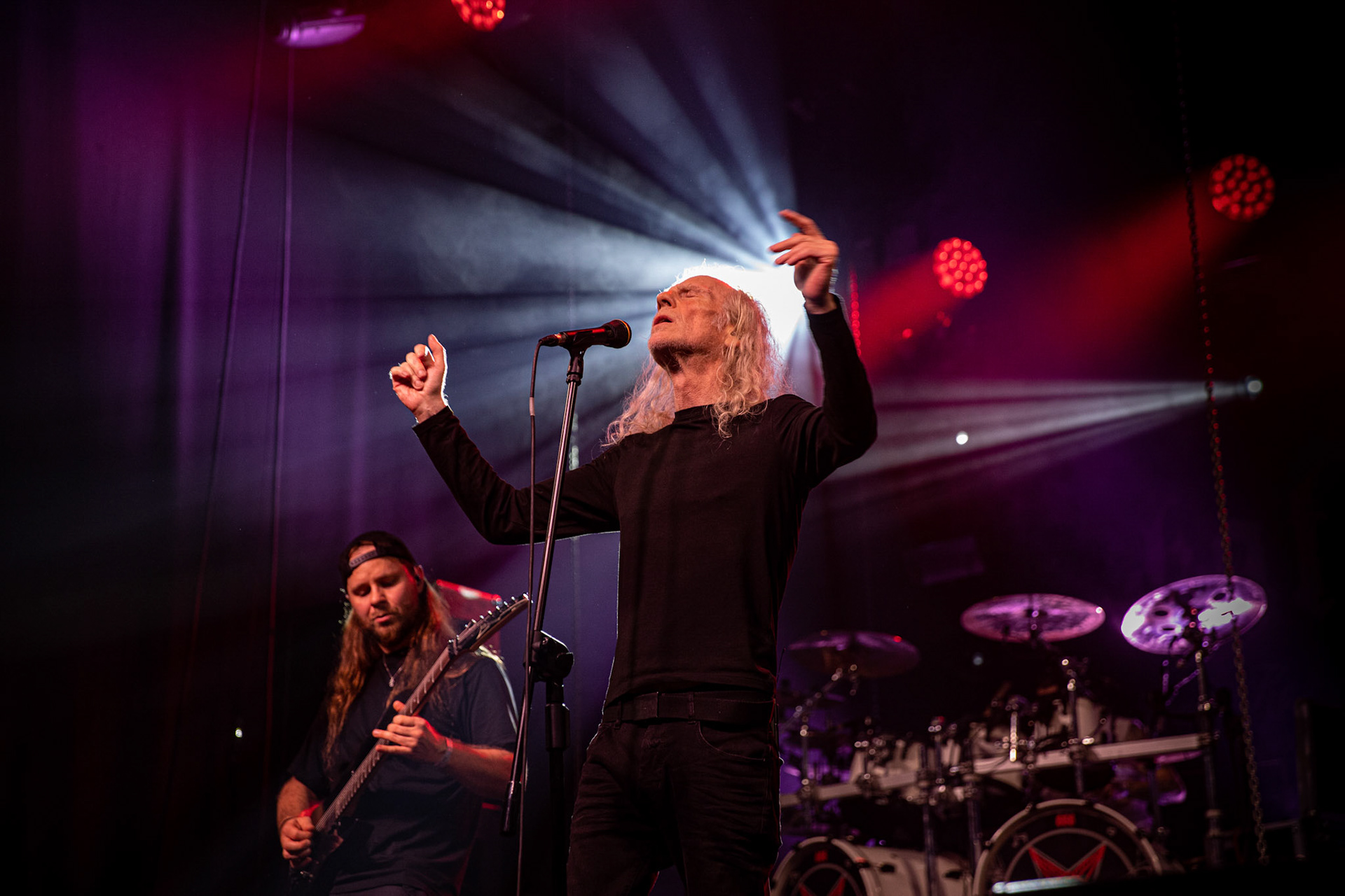 12.09.2021 - KAT i Roman Kostrzewski - koncert "Do zobaczenia w piekle" Wroclaw, Centrum Koncertowe A2.  Roman Kostrzewski – wokalJacek Nowak – perkusjaKrzysztof Pistelok – gitaraJacek Hiro – gitaraMichal Laksa – basGościnnie: Adam „Nergal” Darski (Behemoth)Piotr „Peter” Wiwczarek (Vader),Tomasz „Titus” Pukacki (Acid Drinkers)Adrian „Fred” Frelich (Dragon)Krzysztof „Fazi” Oset (ex-Kat)Piotr „Mancover” Mańkowski (Wolf Spider)Wacław „Vogg” Kiełtyka (Decapitated)Marek „Spider” Pająk (Vader)Jarek „Gronos” Gronowski (Dragon, ex-Kat)Paweł „Baitel” Pasek (Decapitated) Piotr Radecki (ex-Kat &amp; Roman Kostrzewski)fot. Andrzej kaziq Wasilkiewicz