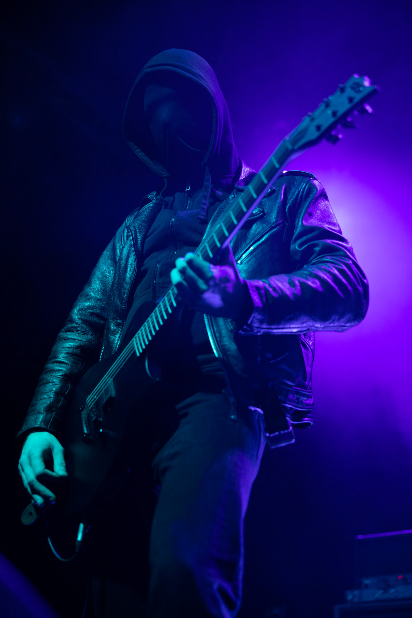 Mgła – polska grupa black metalowa powstała w Krakowie, pod przewodnictwem wokalisty i gitarzysty Mikołaja „M.” Żentary, warszawski koncert w Progresji odbył się w ramach europejskiej trasy koncertowej Mgły, organizowany przez Left Hand Sounds, metal, blackmetal,  Andrzej Wasilkiewicz/Reporter