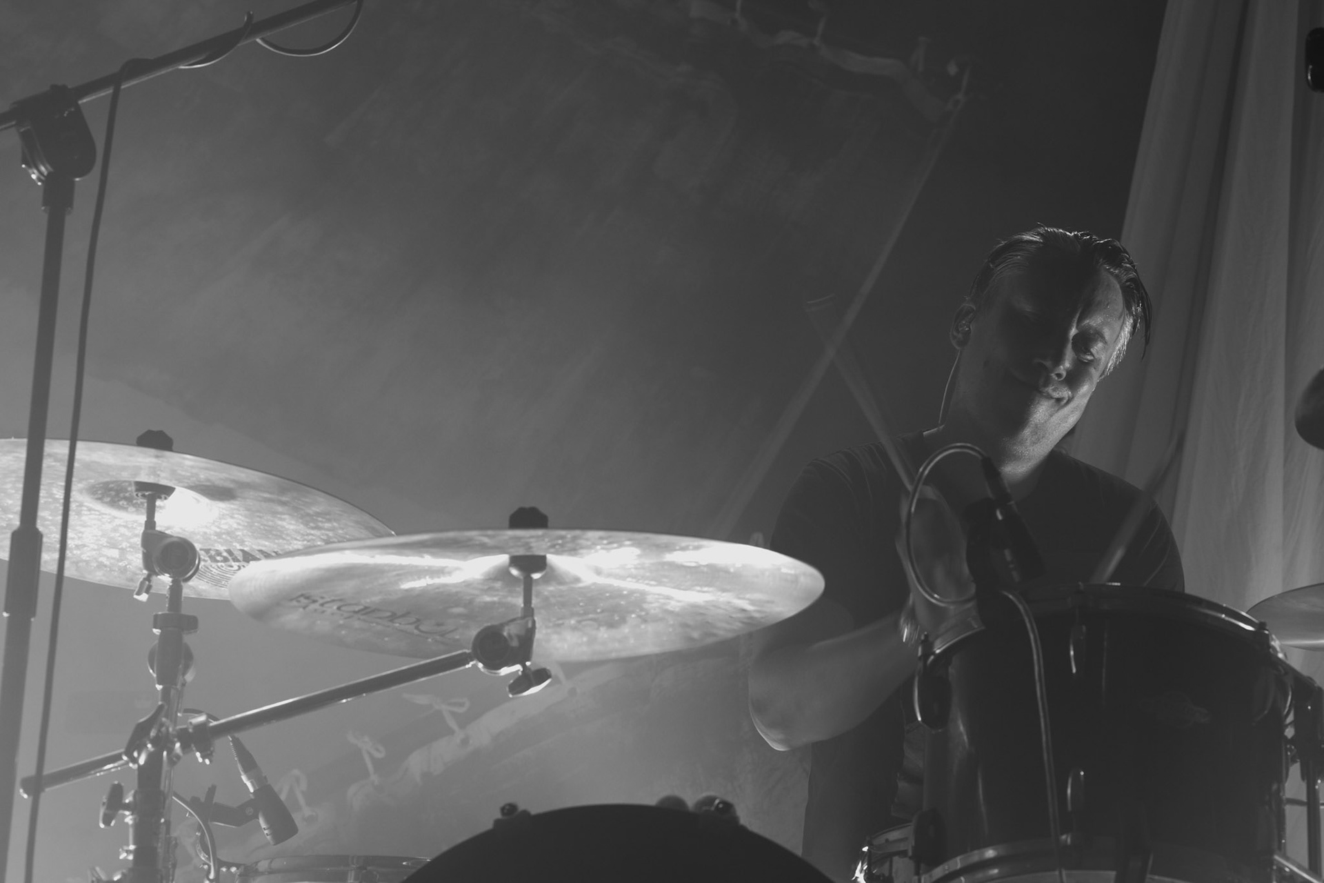 Cult of Luna Warszawa Klub Progresja 
Postmetal, Sludge metal, atmospheric metal, posthardcore, 

Johannes Persson - Guitars and Vocals
Magnus Lindberg - Drums and Studio-Engineering
Andreas Johansson - Bass
Fredrik Kihlberg - Guitars and Vocals
Kristian Karlsson - Keyboard and Vocals
Thomas Hedlund - Drums and Percussion
Winiary Bookings, Earache, Hydra Head Records,
photo Andrzej Wasilkiewicz