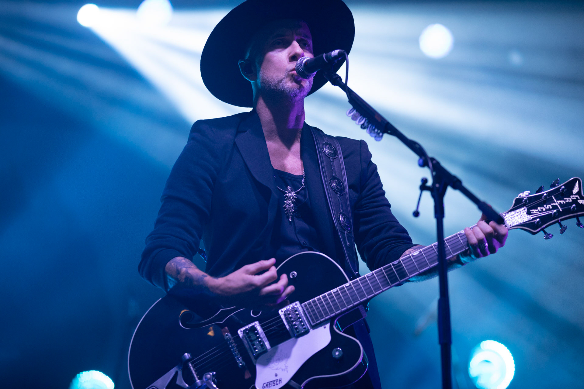 13.08.2021 koncert Me And That Man w Warszawie,Letnia scena Progresji, Gramy do Woli.n/z Adam Nergal Darski - gitara, wokal,Fot. Andrzej Wasilkiewicz/Reporter