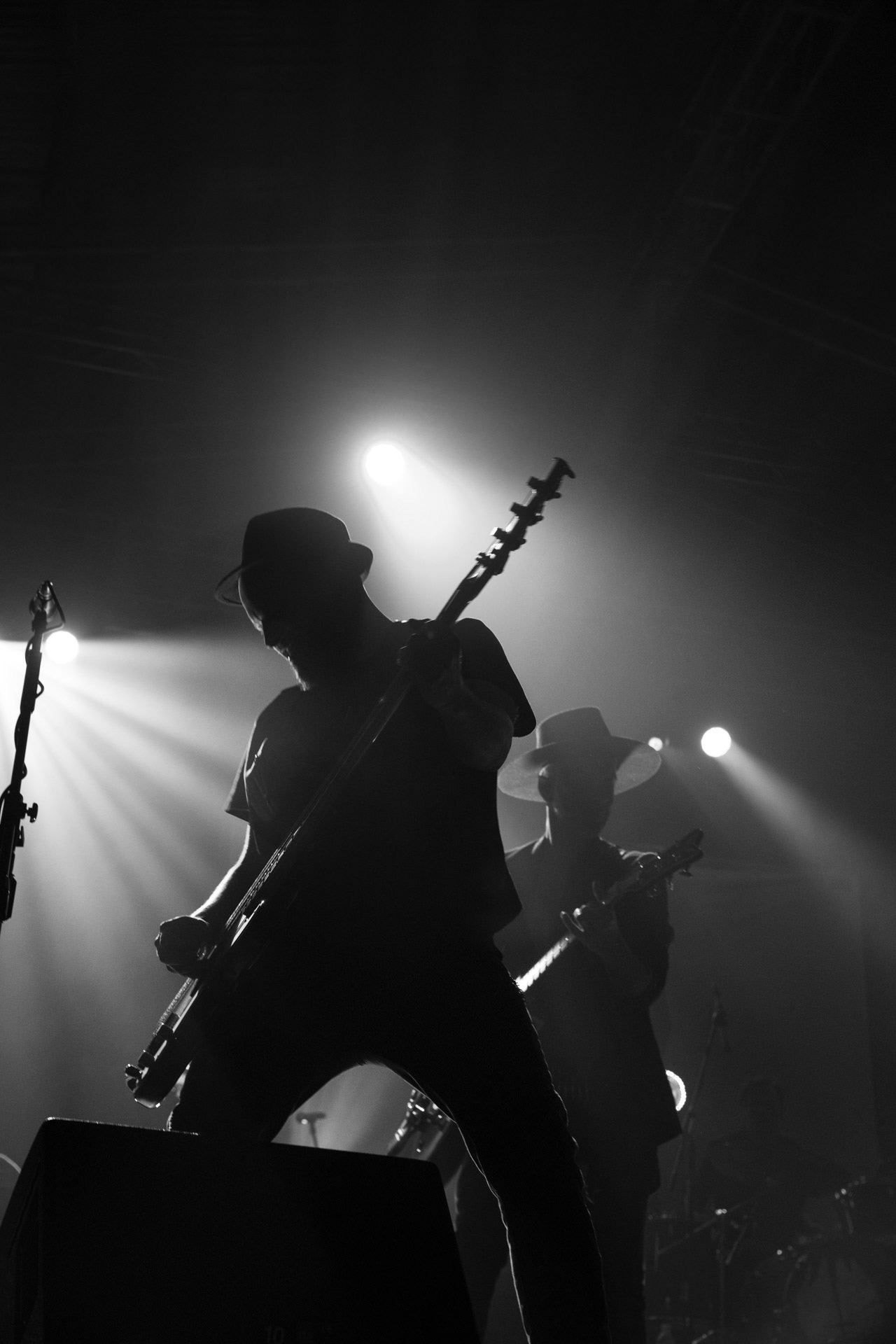 13.08.2021 koncert Me And That Man w Warszawie,Letnia scena Progresji, Gramy do Woli.n/z Matteo Bassoli - bass, wokal,Fot. Andrzej Wasilkiewicz/Reporter