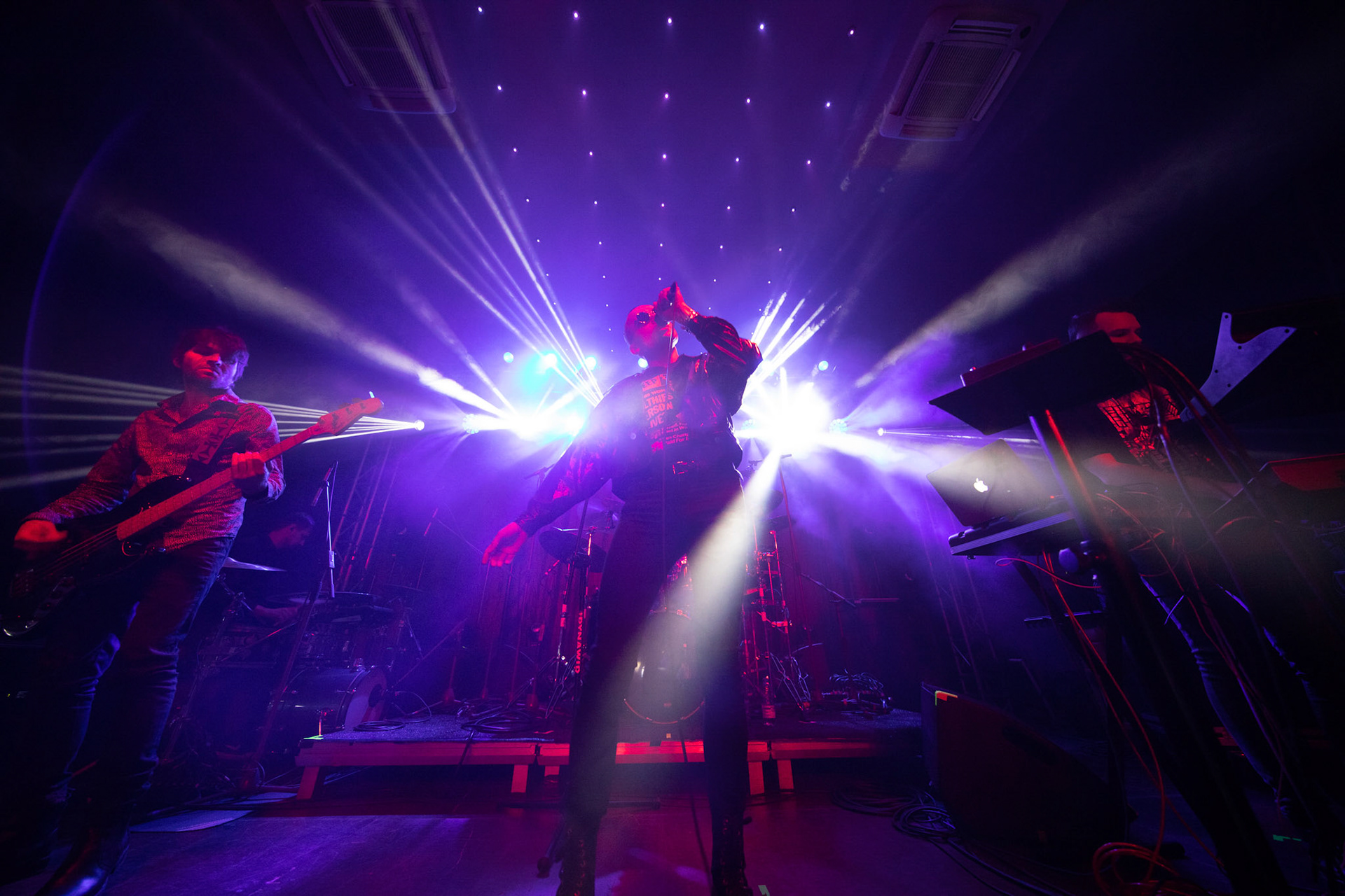 2.04.2019 Decadent Fun Club (Polska)  alternative post-punk, dark pop
Paveu Ostrovsky vocal, 
Jasiek Łukomski bass, 
Mateusz Gągol synths, 
Kamil Cegiełka drums,
klub Kwadrat,
Knock Out Productions,