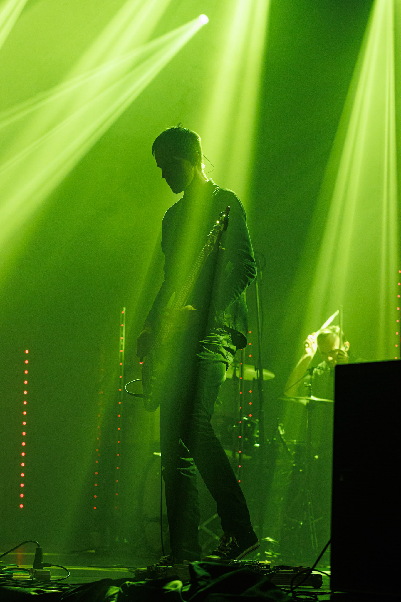 27.11.2021 TIDES FROM NEBULA koncert, Warszawa klub Progresja,Knock Out Productions, Mystic Production,Post-rock, muzyka alternatywna, progresywny rock.n/z Maciej Karbowski – gitara, instrumenty klawiszowen/z Przemek Weglowski – gitara basowan/z Tomasz Stolowski – perkusjaFot. Andrzej Wasilkiewicz/Reporter