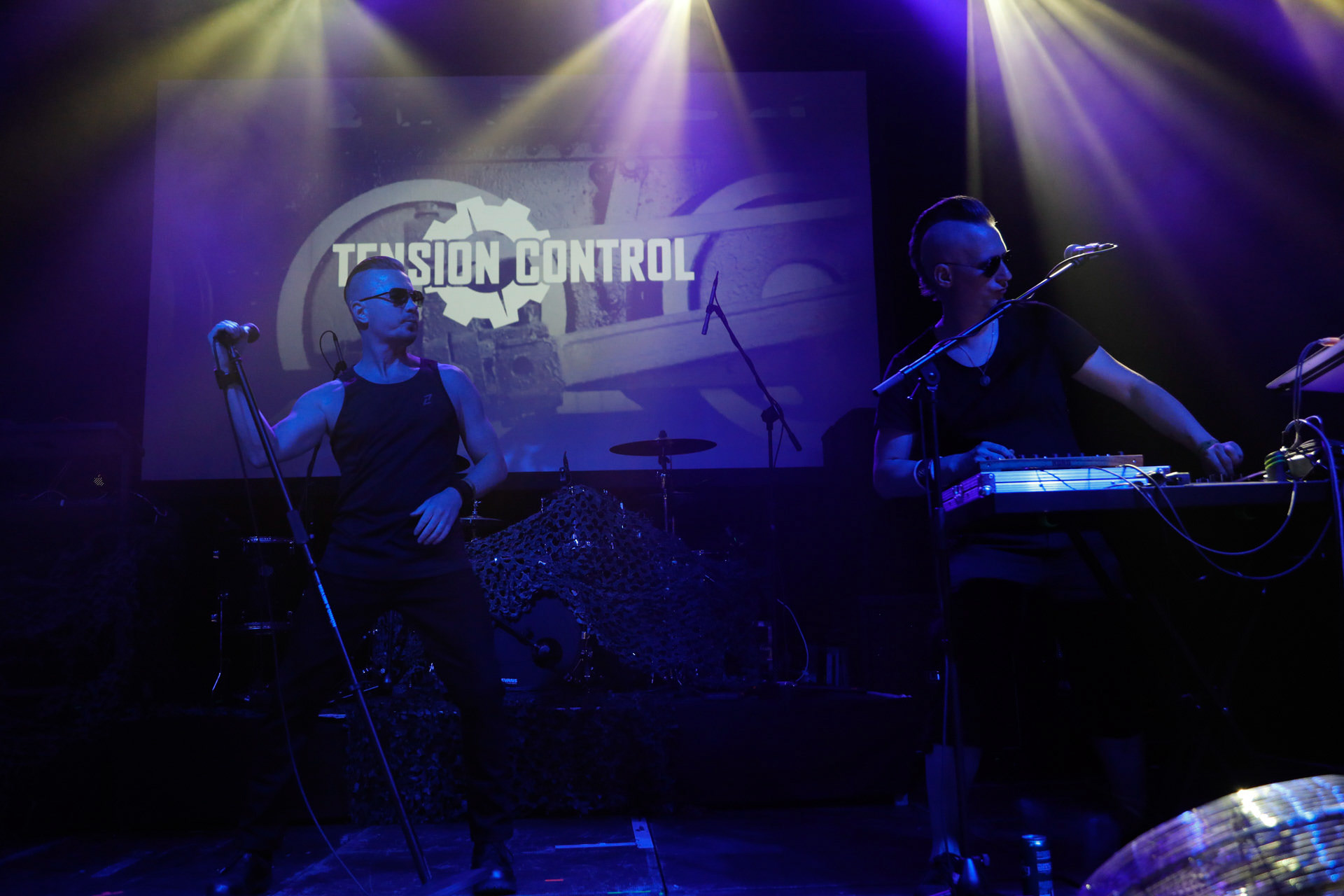9.08.2022 TENSION CONTROL (Niemcy) - Oldschool EBM - Warszawski koncert w Progresji.  WiniaryBookings,fot. Andrzej Wasilkiewicz/kaziq.com