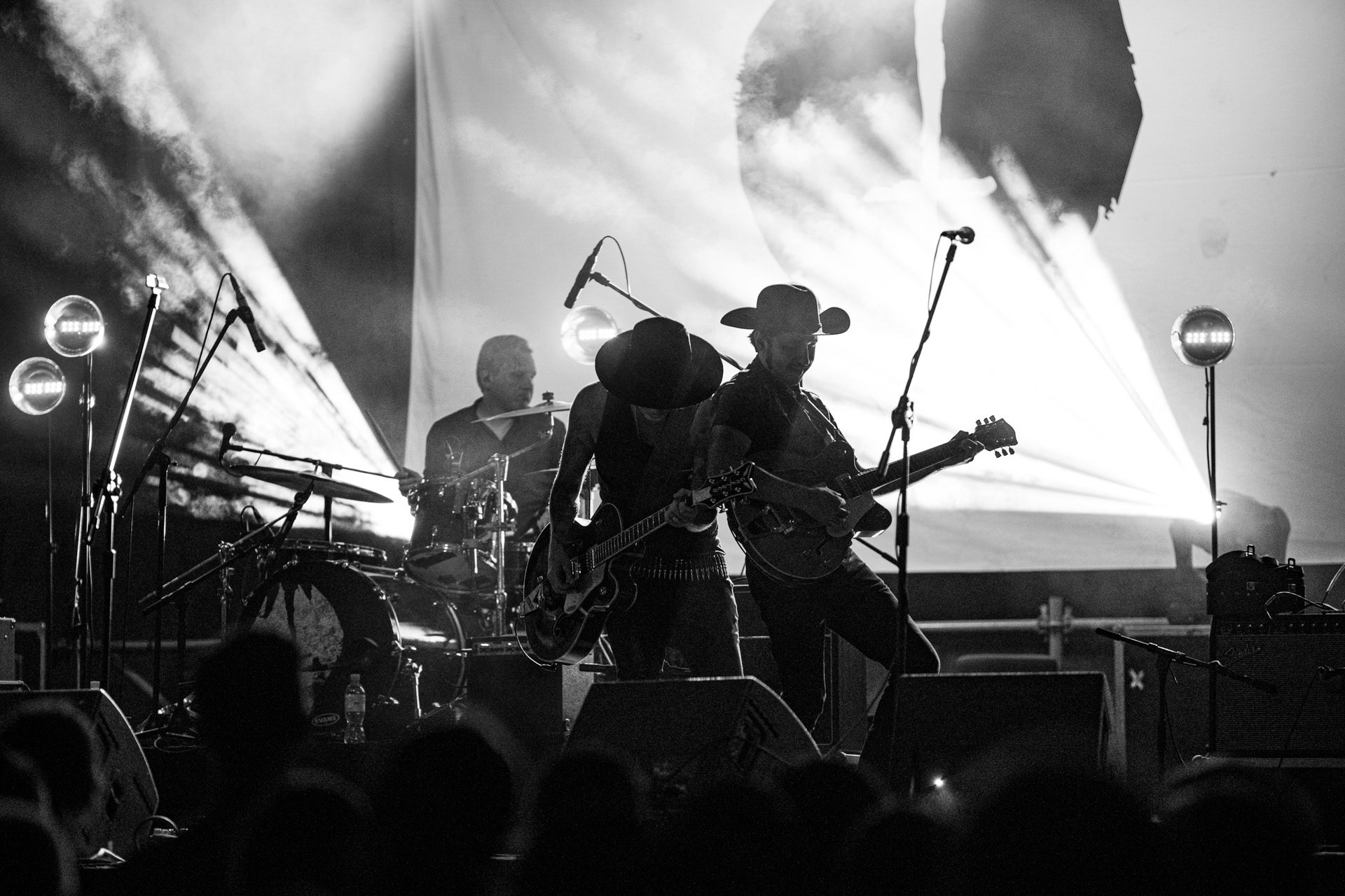 13.08.2021 koncert Me And That Man w Warszawie,Letnia scena Progresji, Gramy do Woli.n/z Adam Nergal Darski - gitara, wokal,n/z John Porter - gitara, wokal,n/z Łukasz Kumański - perkusja,n/z Matteo Bassoli - bass, wokal,n/z Sasha Boole - gitara, wokal,Fot. Andrzej Wasilkiewicz/Reporter