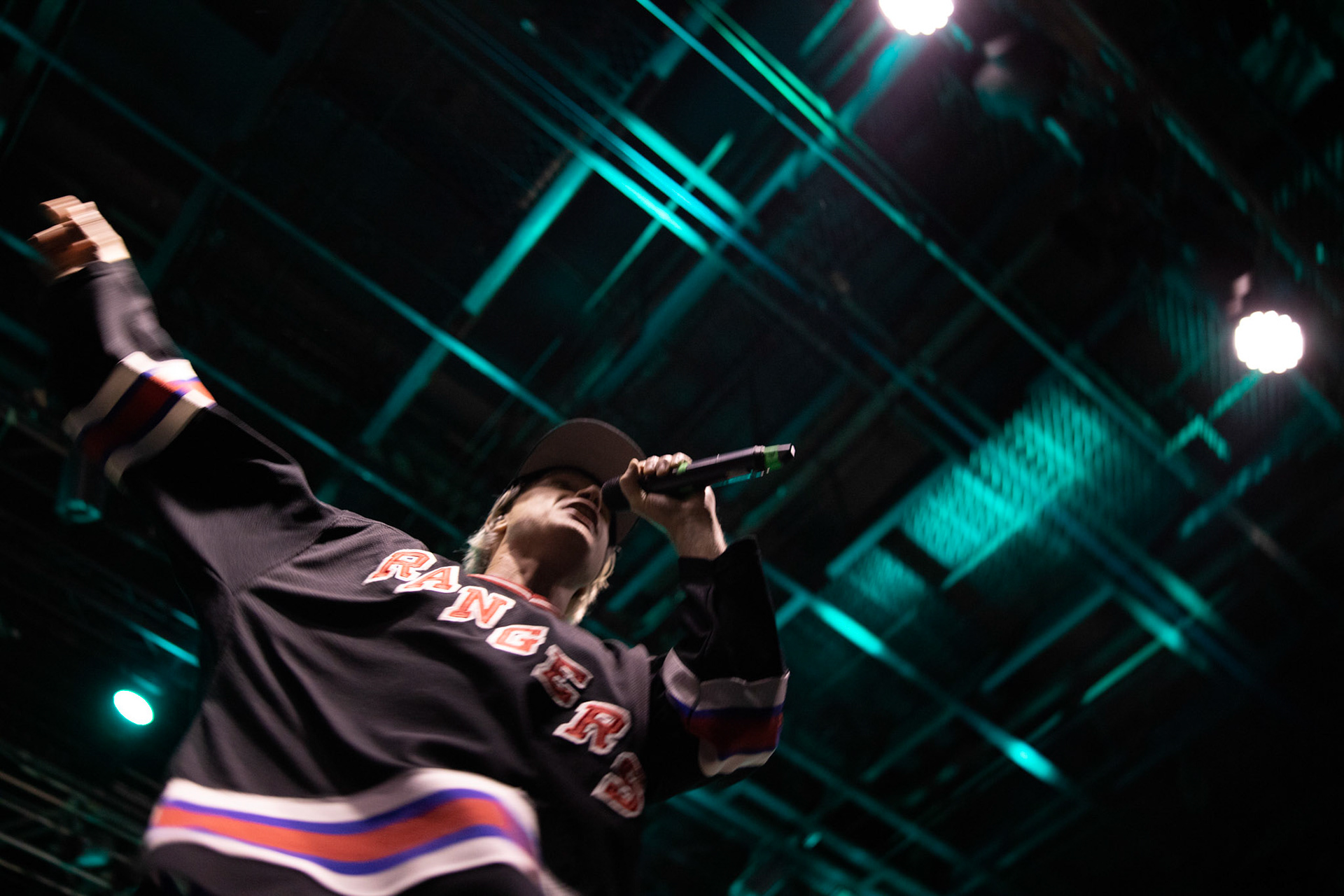 Dog Eat Dog - USA - hardcore, punkrock, rap, metal, hip hop,reggae, soul, funk,
Dave Neabore (bass), 
John Connor (vocals), 
Brandon Finley (drums) 
Roger Hämmerli (guitar)
Bozez (sax & beer)
koncert w Warszawskiej Progresji w ramach trasy 25 lat All Boro Kings zespołu Dog Eat Dog.
fot. Andrzej Wasilkiewicz/Reporter