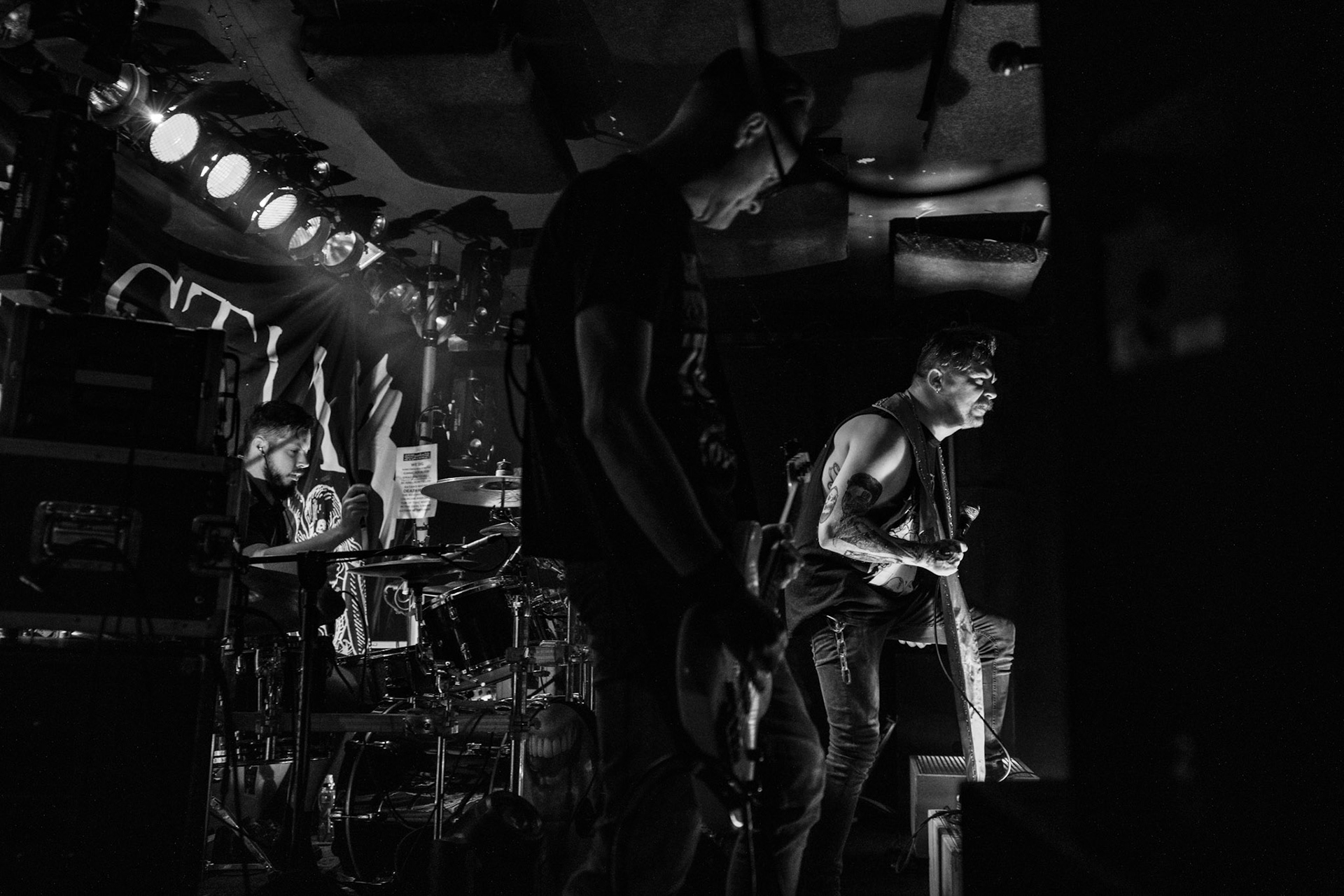 Hostia koncert w Warszawie, trasa Innowiercy Tour 2019
death, grind, groove,
vocals - St Sixtus
guitars - St Anacletus
drums - St Evaristus
bass - St Xyxtus
Knock Out Productions
fot. Andrzej Wasilkiewicz/REPORTER