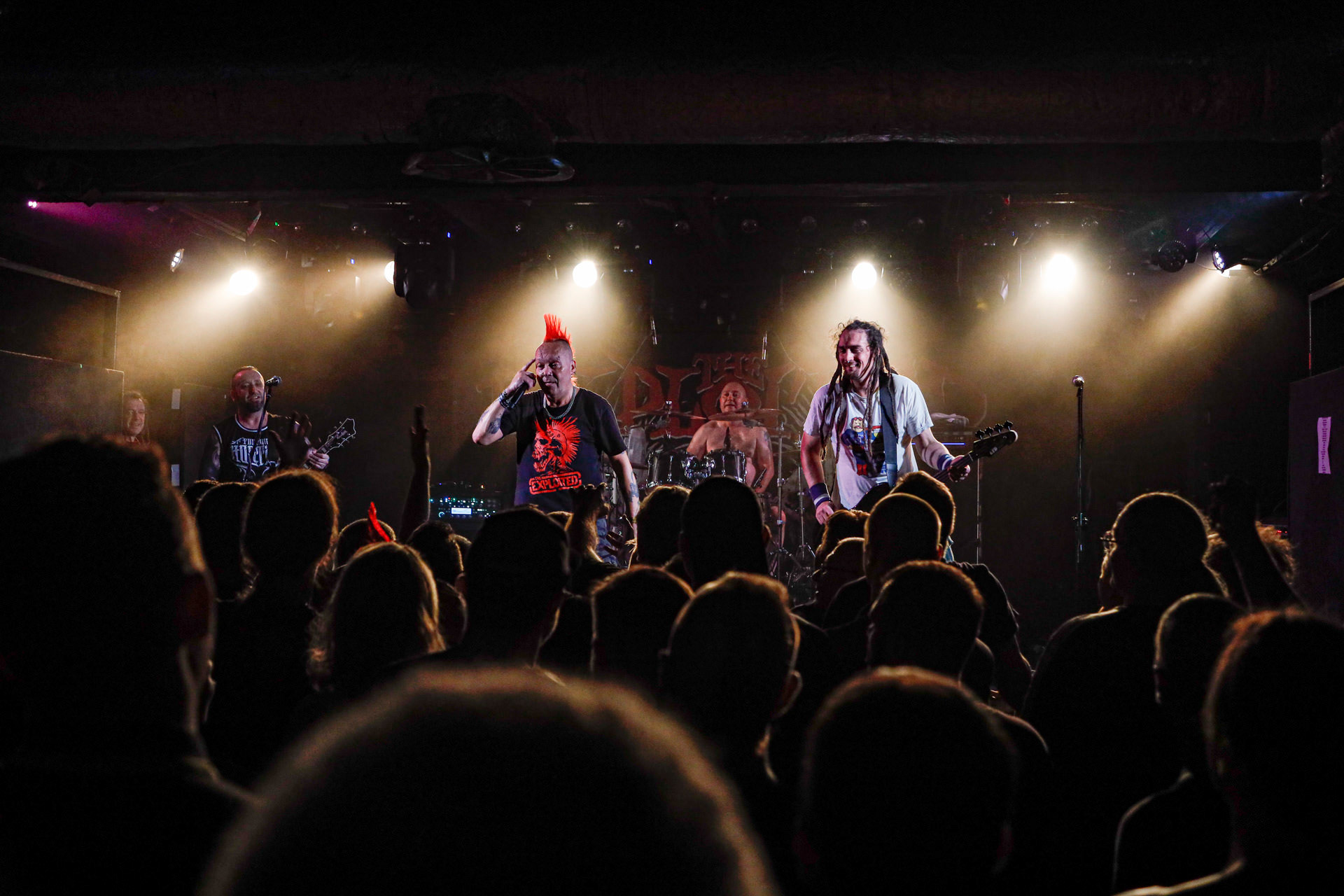 25.08.2022 The Exploited - legenda drugiej fali punk rocka na koncercie w warszawskiej Proximie.Weterani punk rock, hardcore punk, crossover thrash z Edynburga w składzie:Wattie Buchan – wokal, Irish Rob – bas,Willie Buchan – perkusja,Robbie Steedo Davidson - gitara,Produkcja: Noise Annoys Booking Agency and Records, Boredom Booking. fot. Andrzej Wasilkiewicz/Reporter