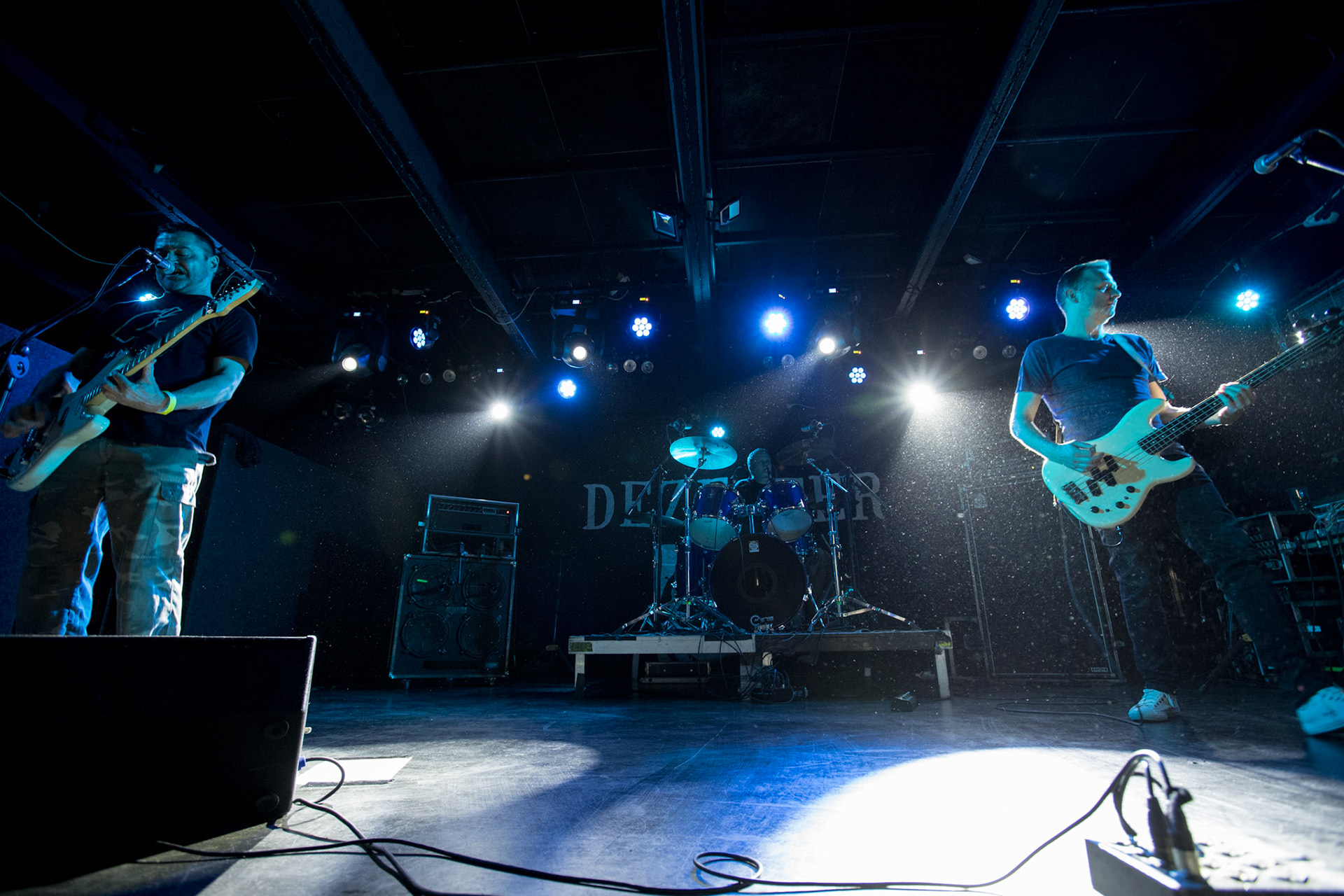 9.12.2017r Dezerter koncert Proxima, Robert Robal Matera gitara, wokal, Krzysztof Grabowski perkusja , Jacek Chrzanowski gitara basowa fot. Andrzej Wasilkiewicz/Reporter