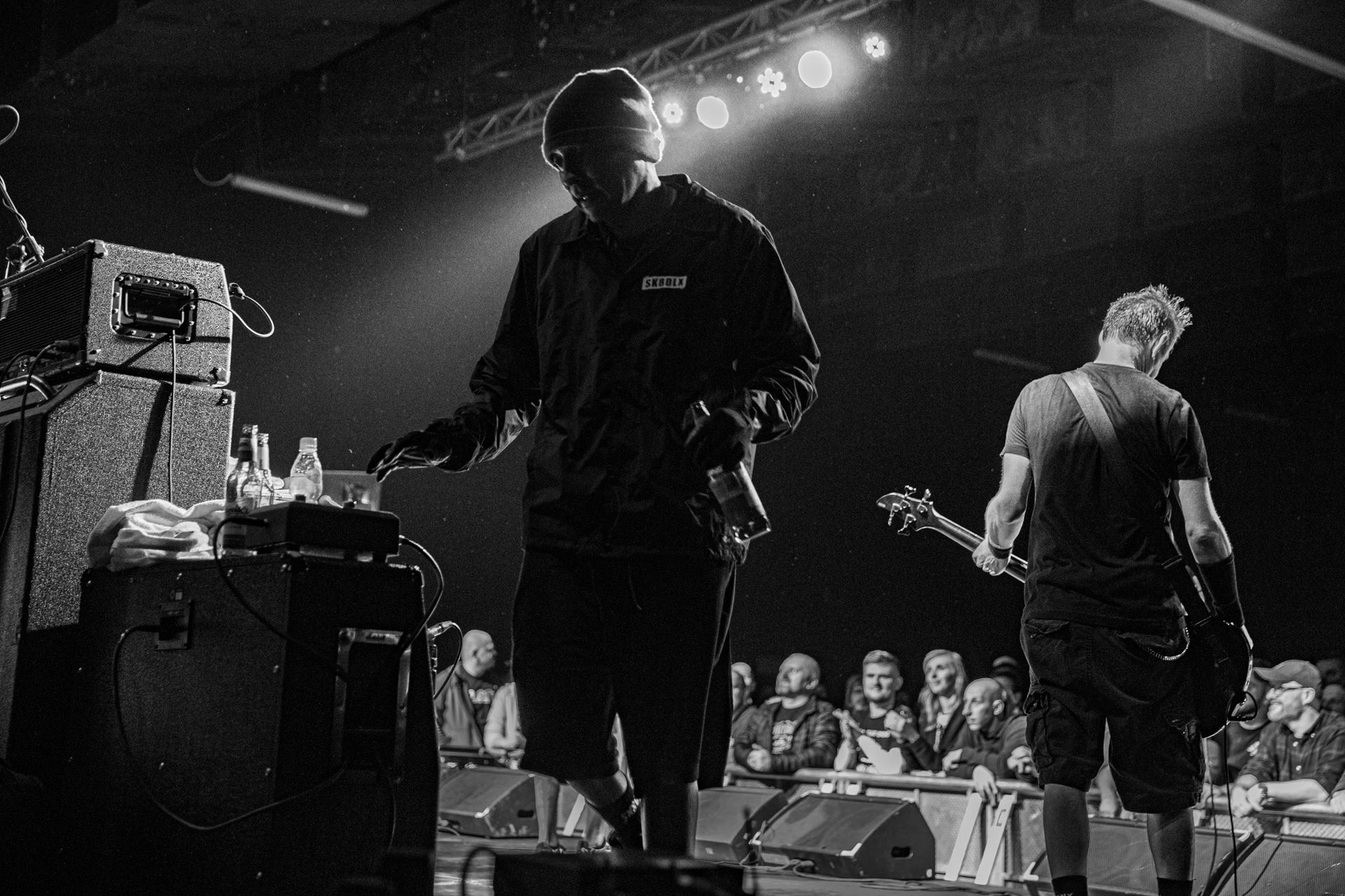 30.11.2021 koncert Dog Eat Dog - USA - hardcore, punkrock, rap, metal, hip hop, reggae, soul, funk,n/z Dave Neabore (bass), n/z John Connor (vocals), n/z Brandon Finley (drums), n/z Roger Hammerli (guitar),n/z Bozez (sax &amp; beer),koncert Warszawa, Progresja 25 lat albumu Play Games -  Dog Eat Dog.fot. Andrzej Wasilkiewicz/Reporter