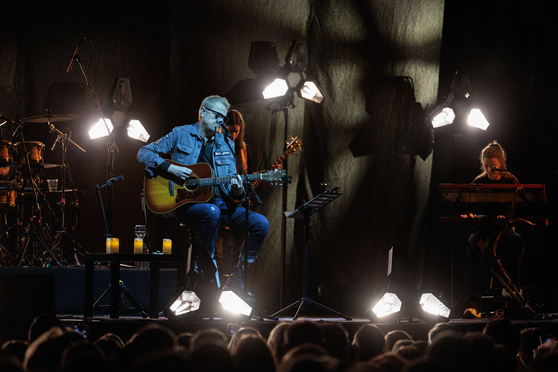 20.02.2022 Wilki 30lat akustycznie - Mija okragle 30 lat od czasu wydania debiutanckiej plyty “Wilki”.Koncert w warszawskiej Progresji. n/z Robert Gawlinskifot. Andrzej Wasilkiewicz/Reporter